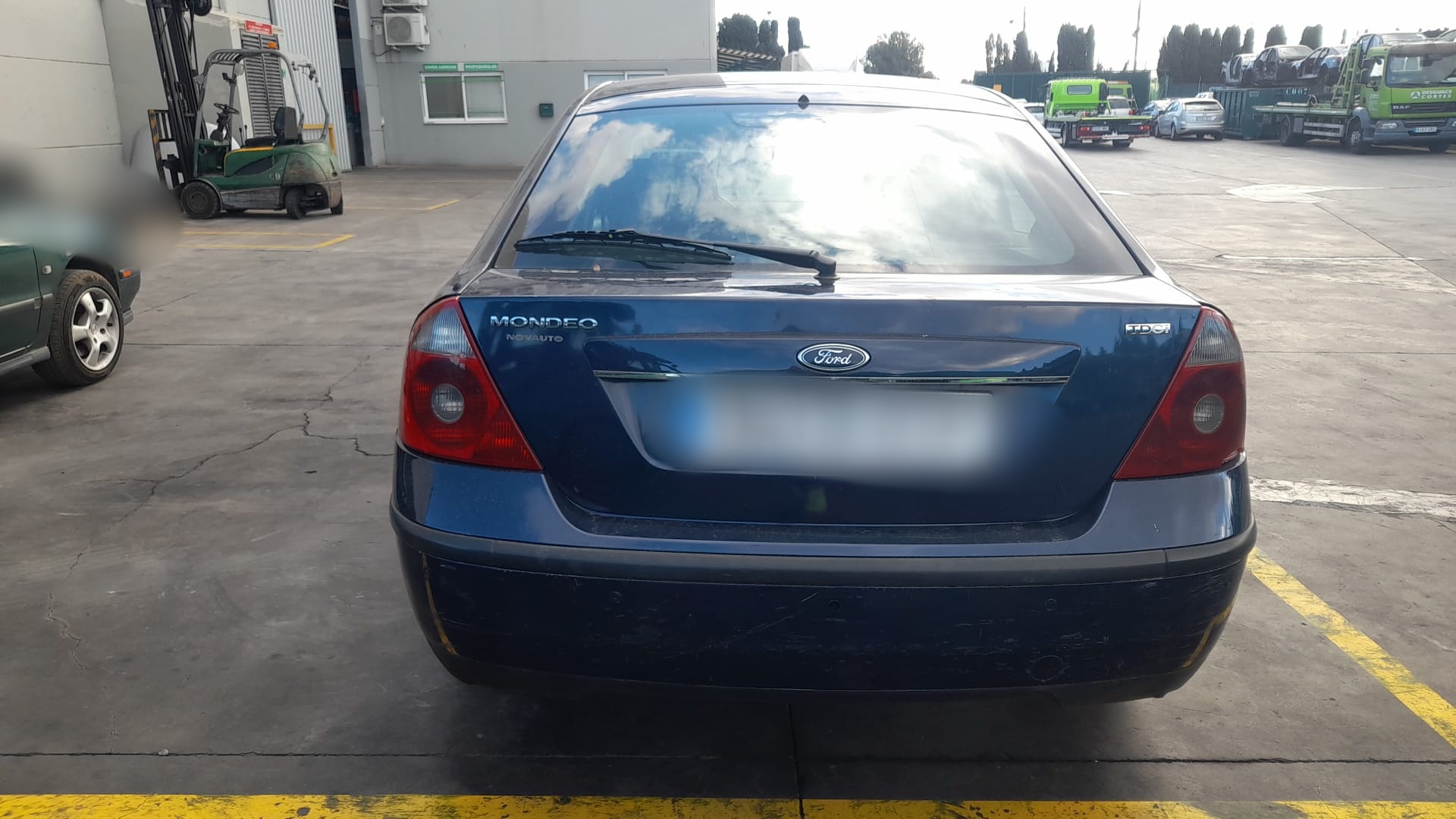 FORD Mondeo 3 generation (2000-2007) Rear Bumper 1385684 22943109