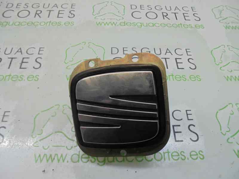 SEAT Leon 1 generation (1999-2005) Muut kehon osat 1M6827565L 18404095