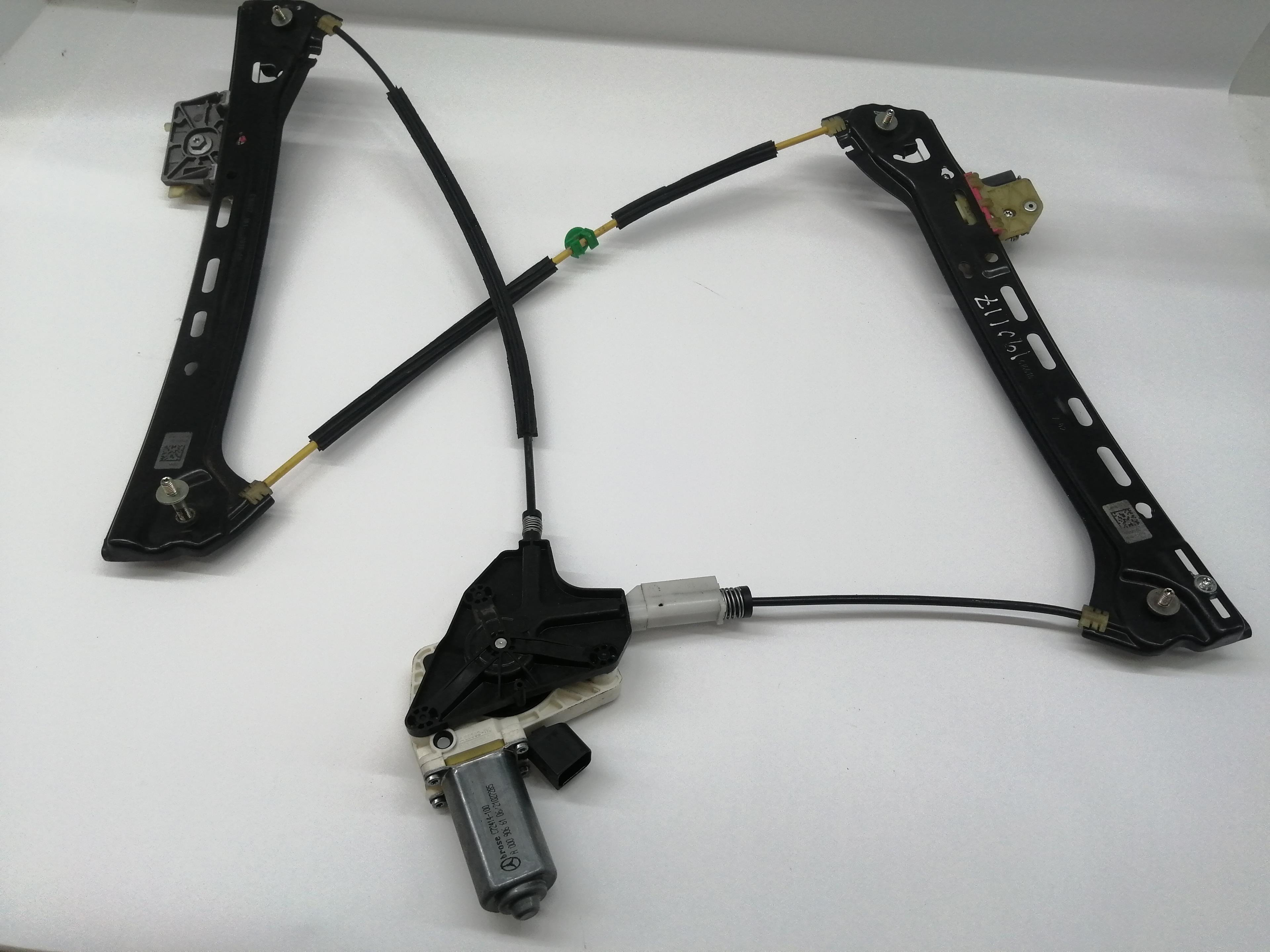 MERCEDES-BENZ C-Class W205/S205/C205 (2014-2023) Front Left Door Window Regulator A2057200346 25825126