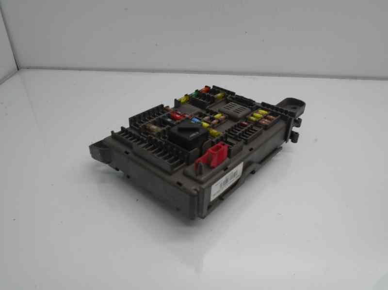 BMW X6 E71/E72 (2008-2012) Fuse Box B010105300 18471329