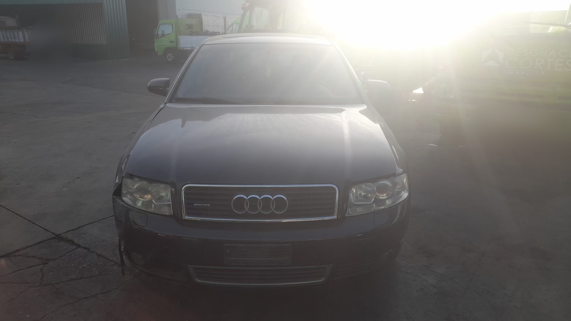 AUDI A4 B6/8E (2000-2005) Venstre forskærm 8E0821105B 24033952