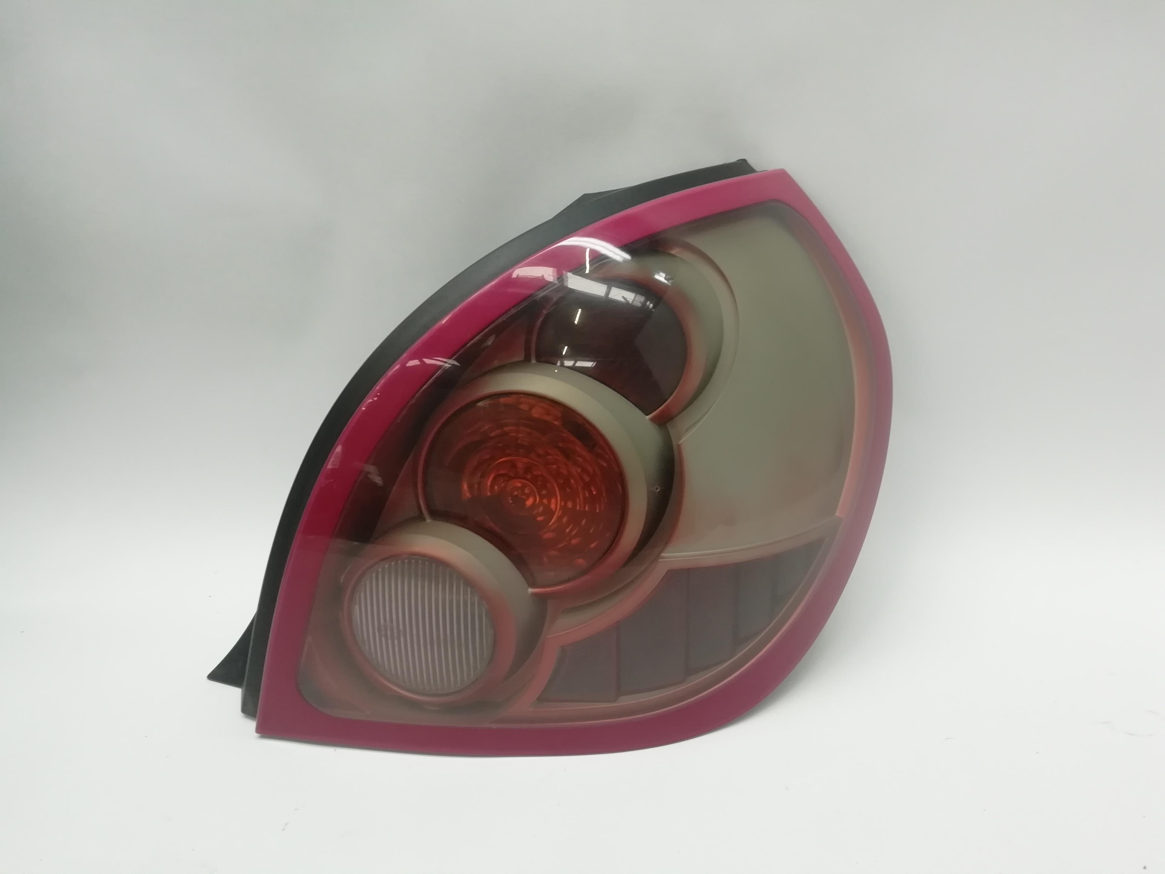 NISSAN Almera N16 (2000-2006) Rear Right Taillight Lamp 26550BN702 25209574