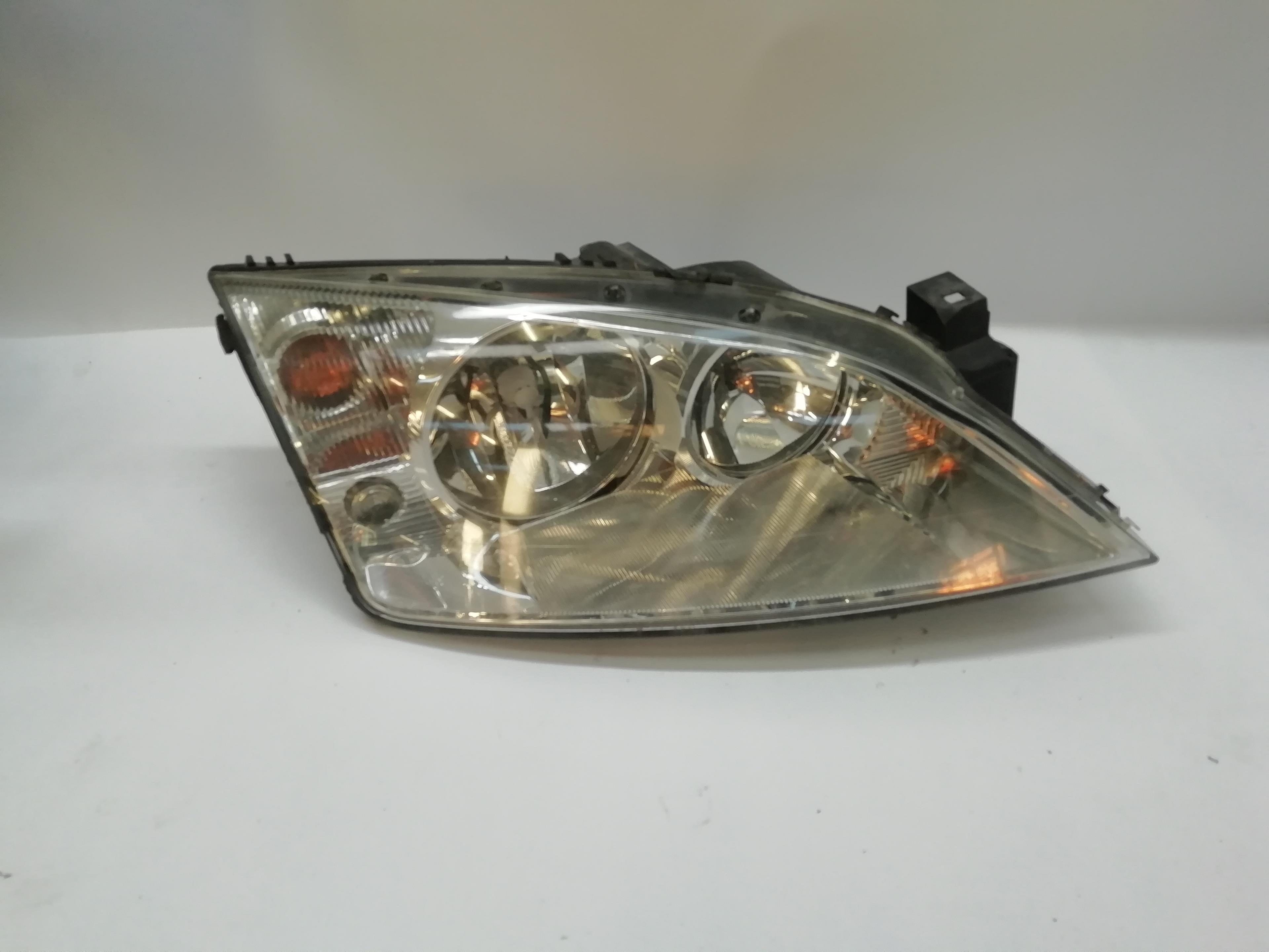 FORD Mondeo 3 generation (2000-2007) Front Right Headlight 1435619 22596299