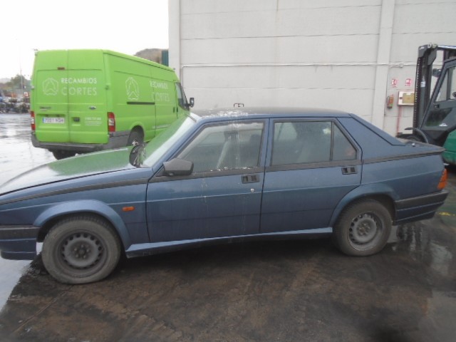 ALFA ROMEO 75 162B (1985-1992) Vasen etulokasuoja 60531463 24546853