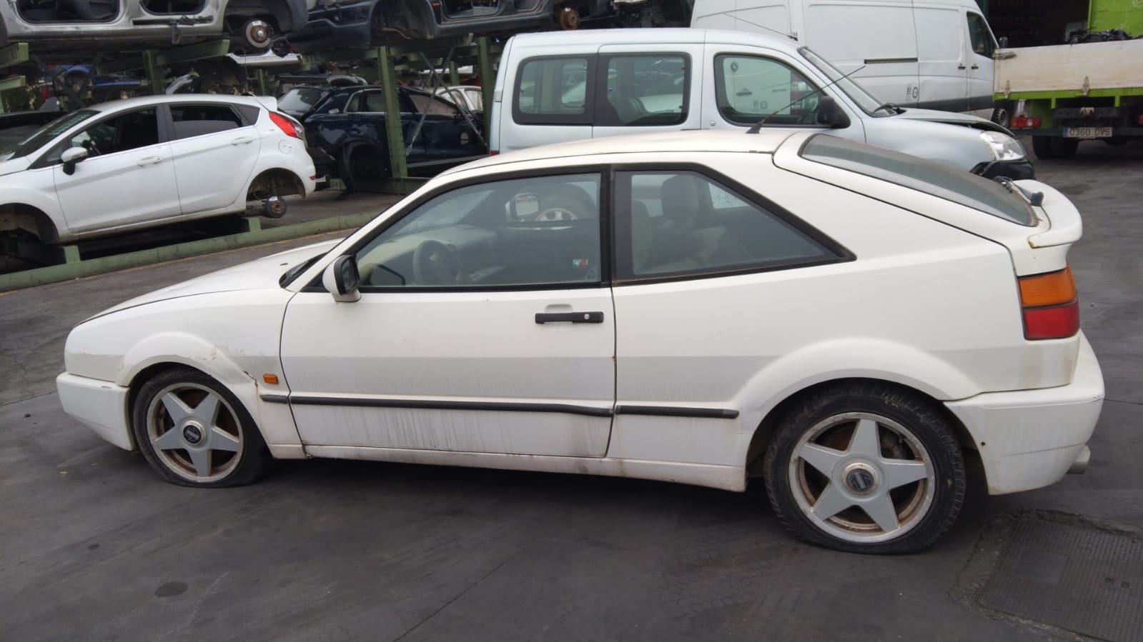 VOLKSWAGEN Corrado 1 generation (1988-1995) Zadní nárazník 535807301GRU 18611386