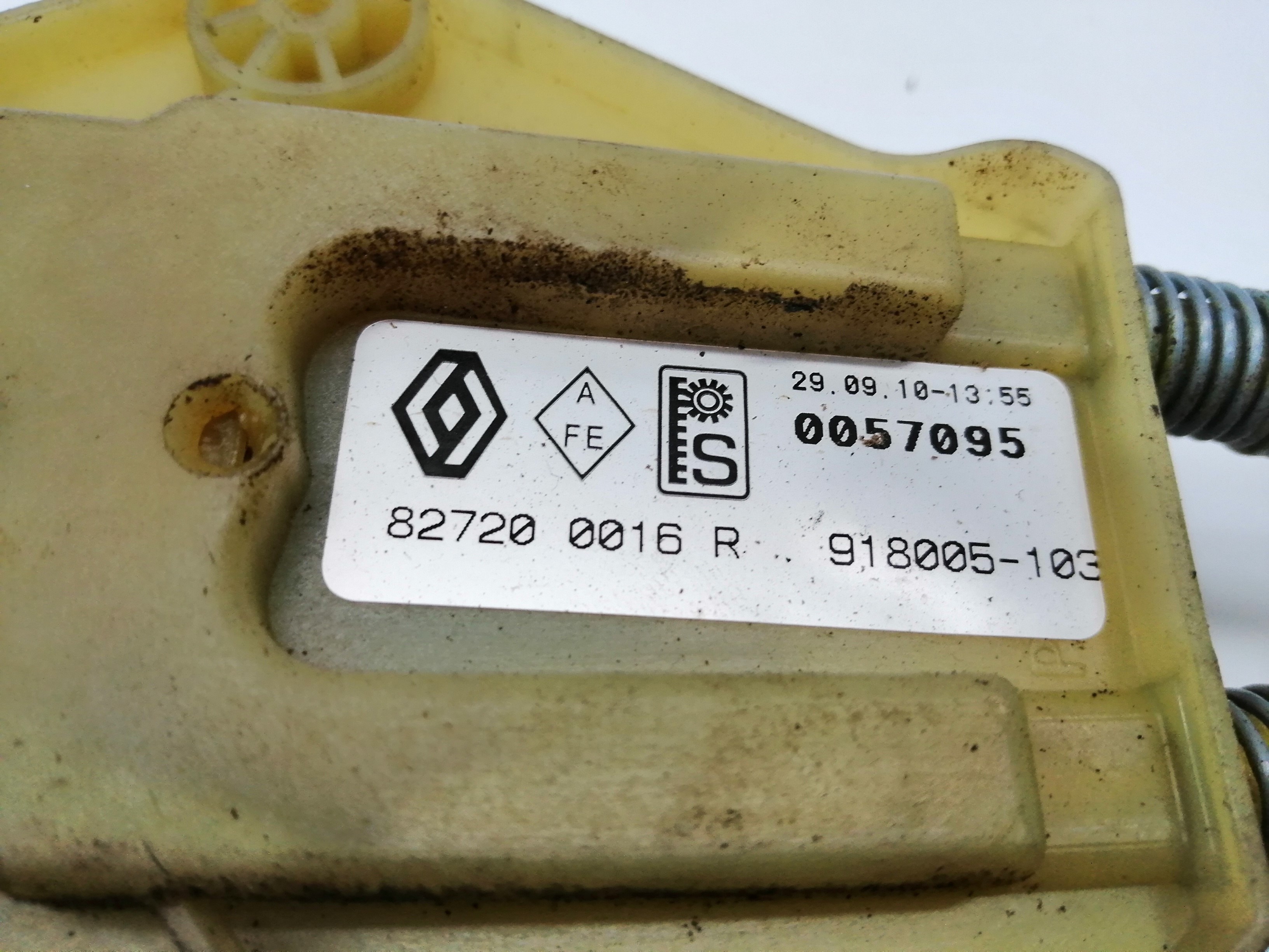 RENAULT Galinių dešinių durų stiklo pakelėjas 827200016R 18671612