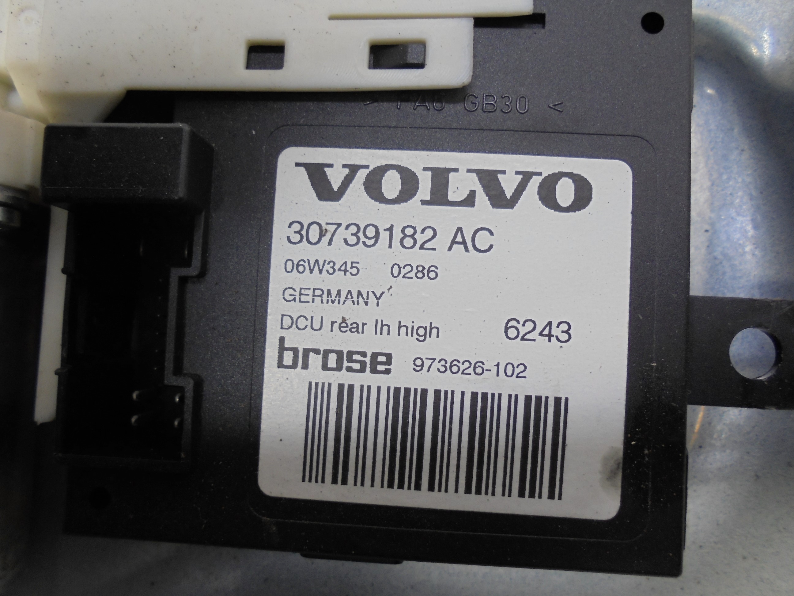 VOLVO V50 1 generation (2003-2012) Rear left door window lifter 31253515 18535368