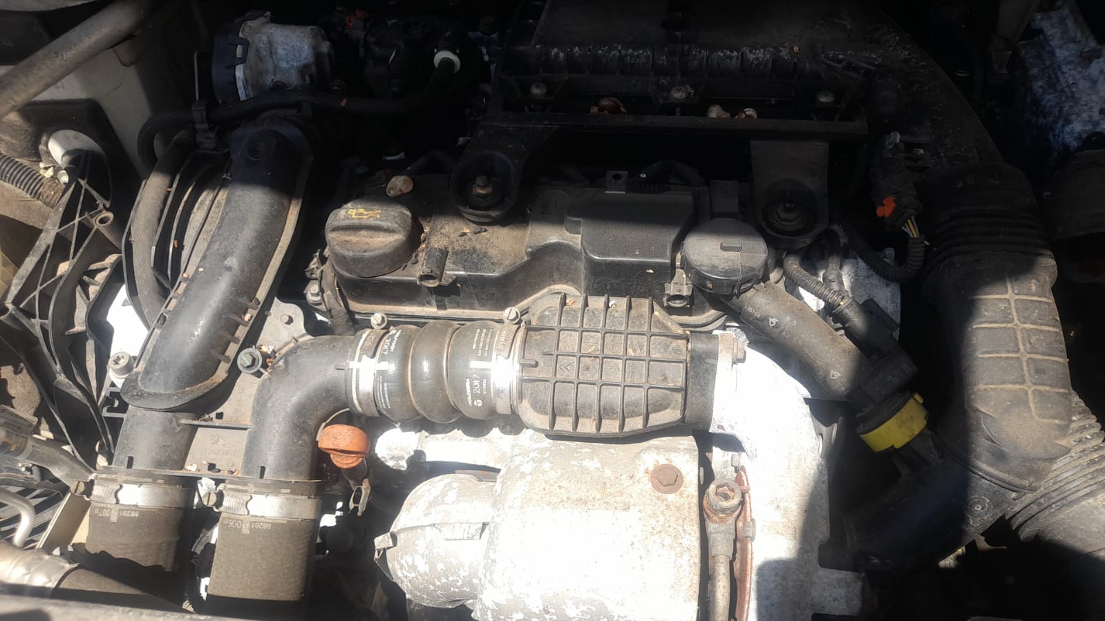 PEUGEOT 3008 2 generation (2017-2023) Motor (Czech) BH01 25780503