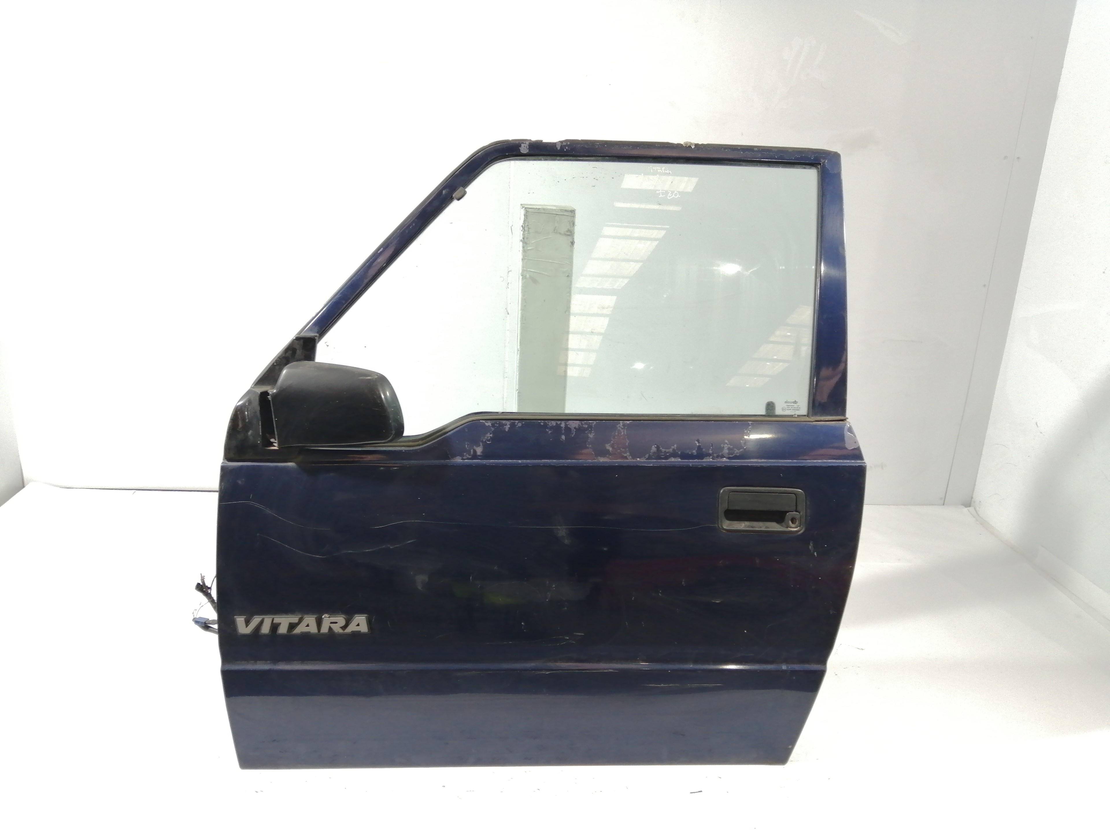 SUZUKI Vitara 1 generation (1988-2006) Priekinės kairės durys 6800266A11 24547194