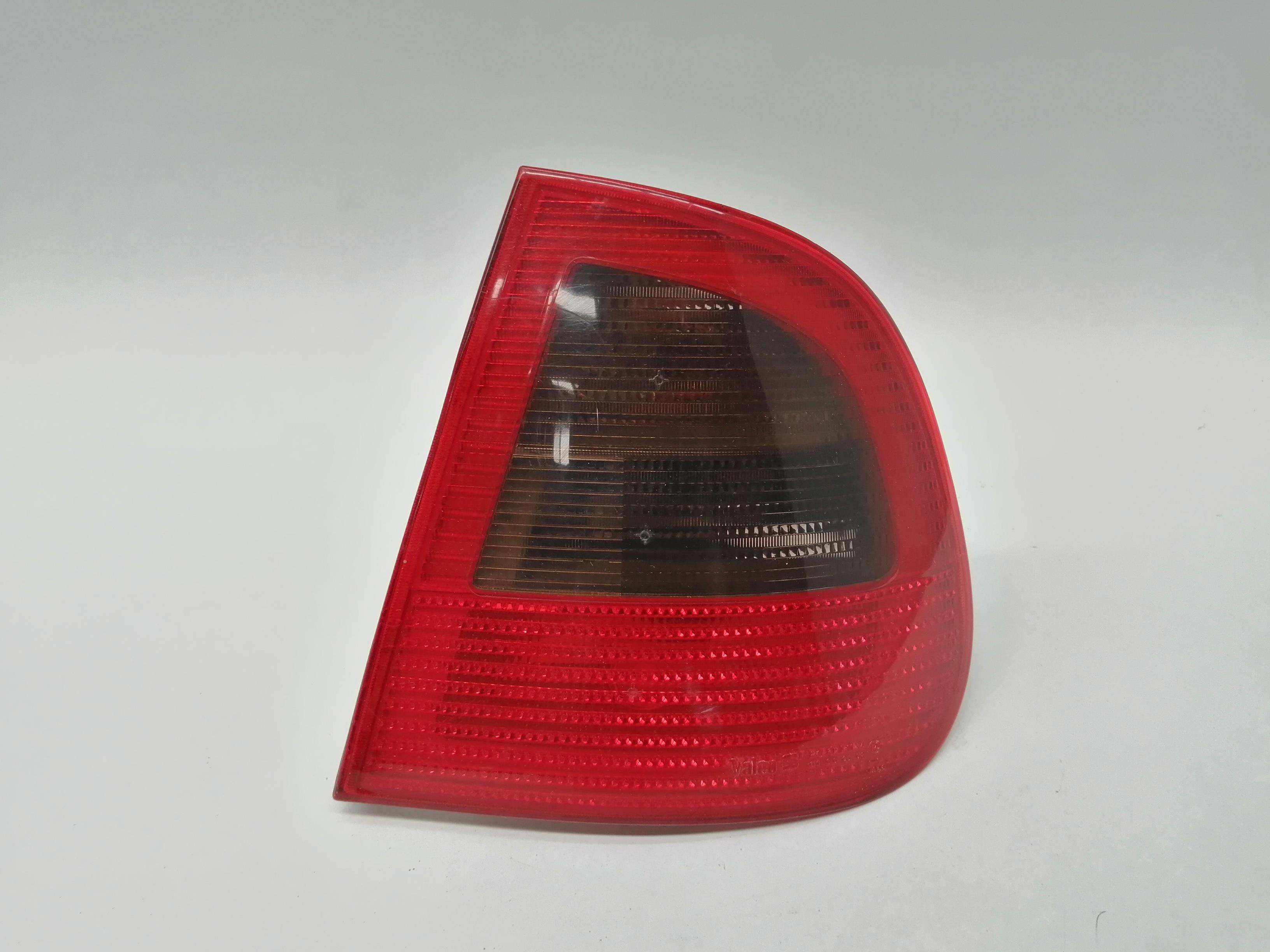 SEAT Cordoba 1 generation (1993-2003) Rear Right Taillight Lamp 6K5945112 25196946