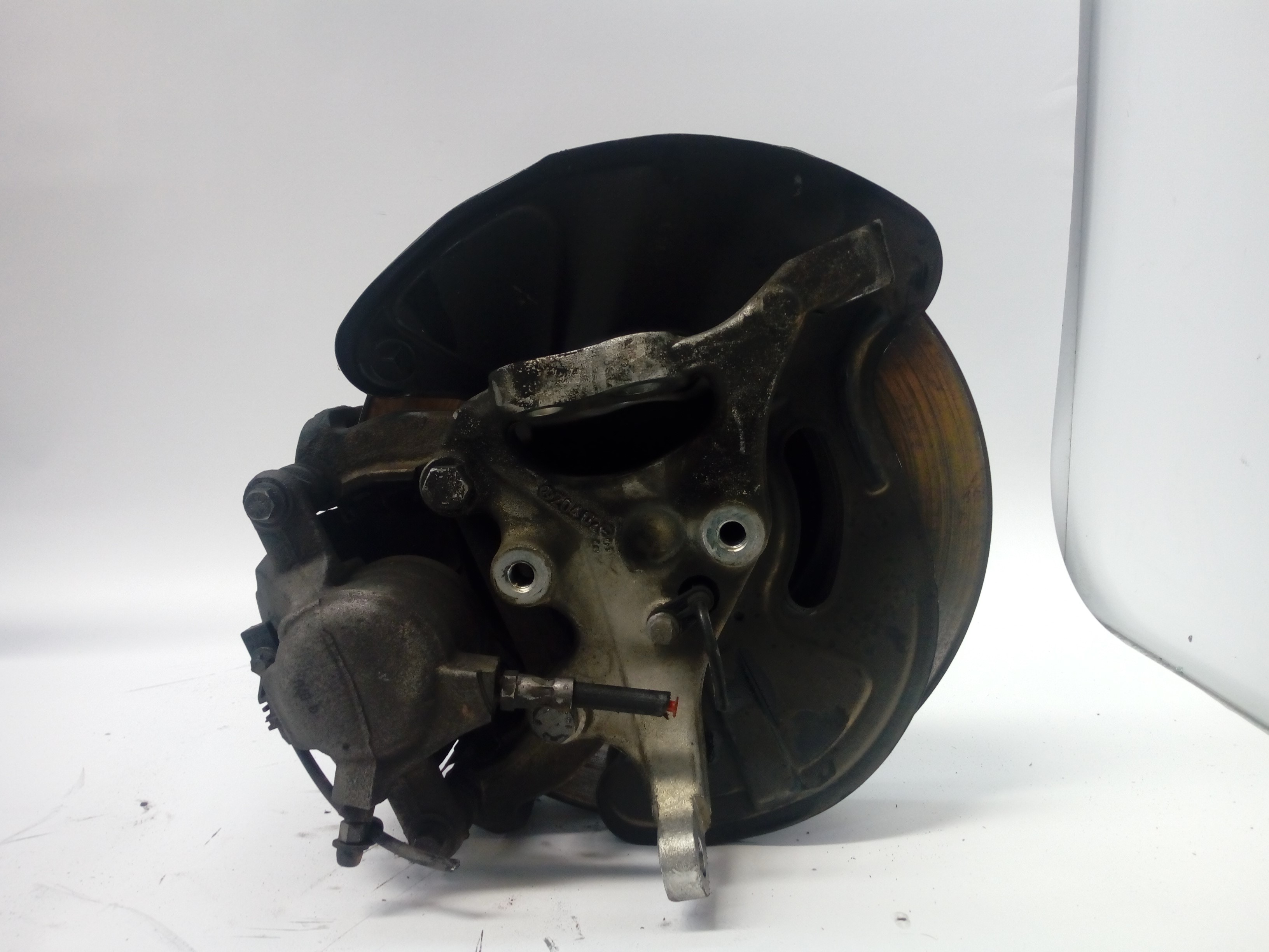 MERCEDES-BENZ C-Class W203/S203/CL203 (2000-2008) Front Right Wheel Hub A2093320101 18552232