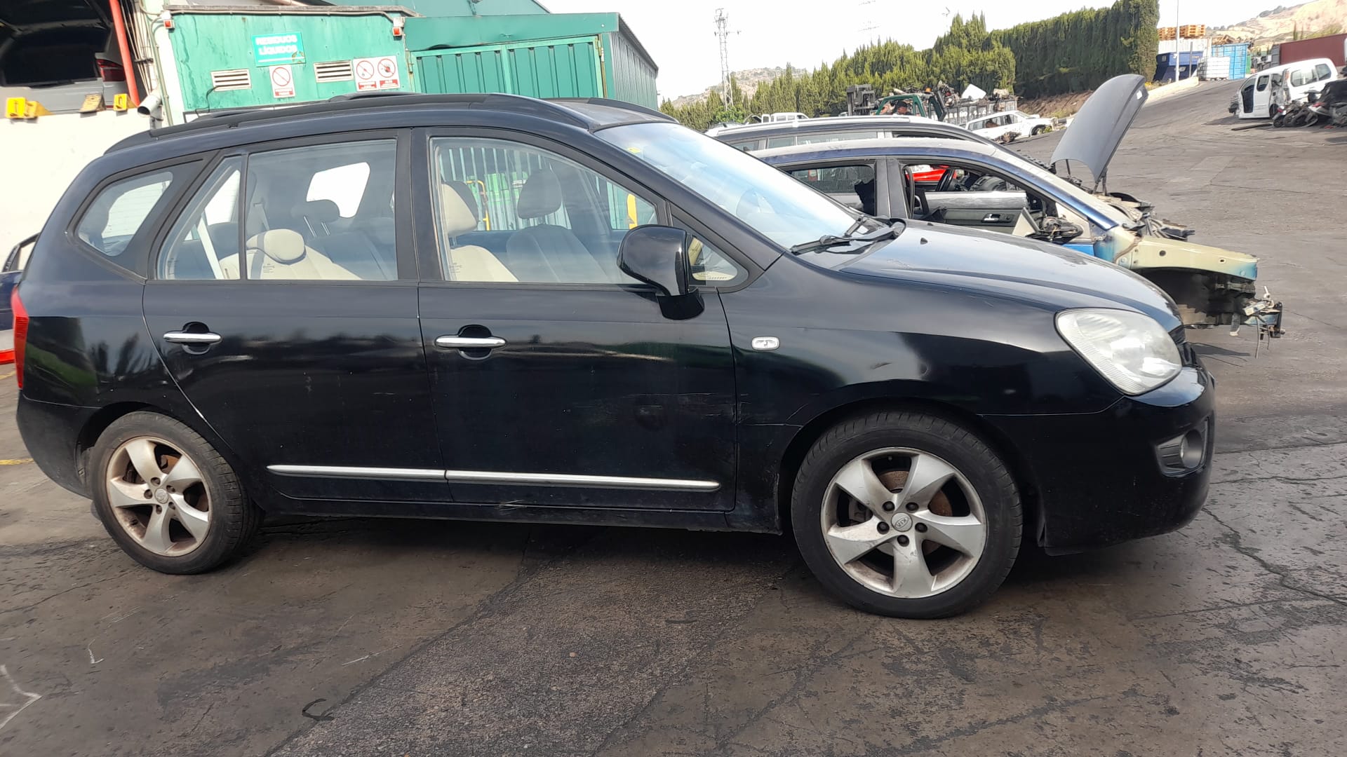 KIA Carens Бампер передний 865111D050 24546868