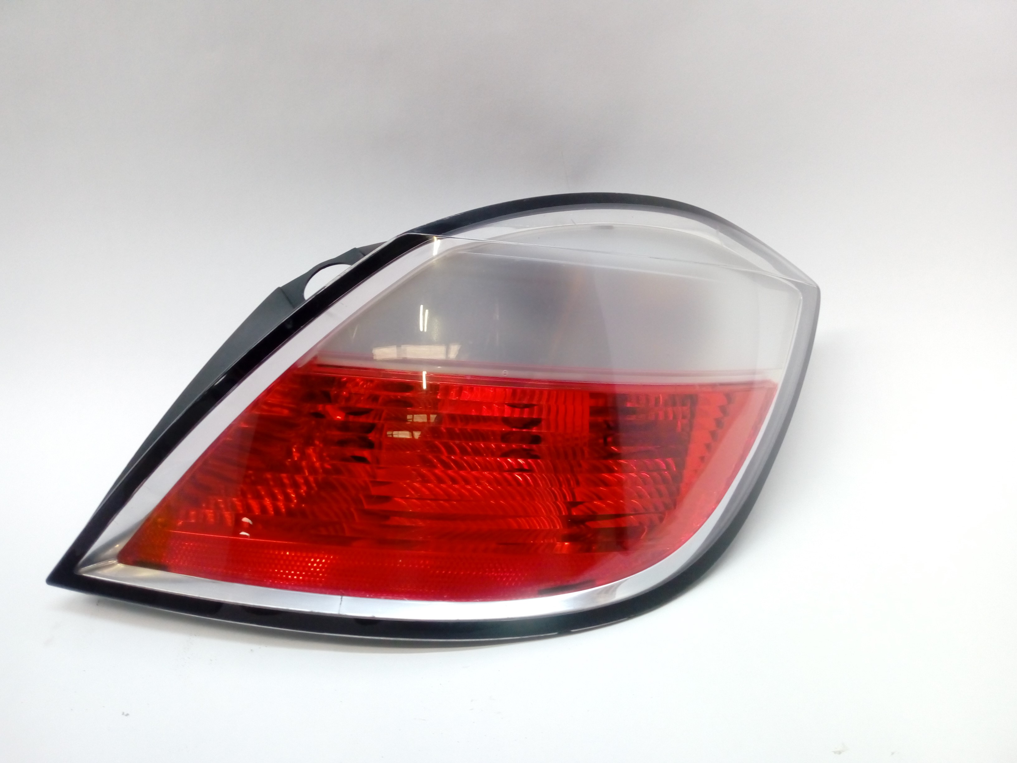 OPEL Astra J (2009-2020) Rear Right Taillight Lamp 93190305 18568263