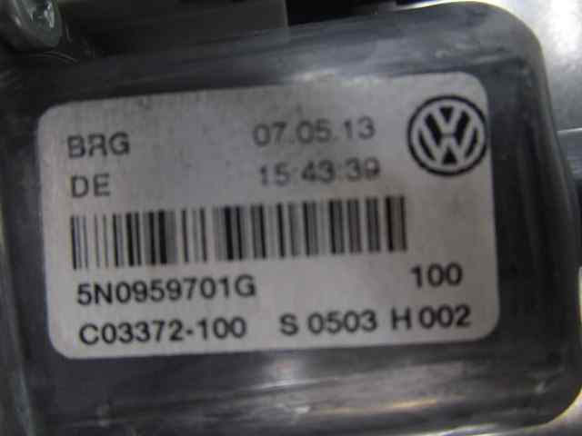 VOLKSWAGEN Tiguan 1 generation (2007-2017) Front Left Door Window Regulator 5N0837461 22128567