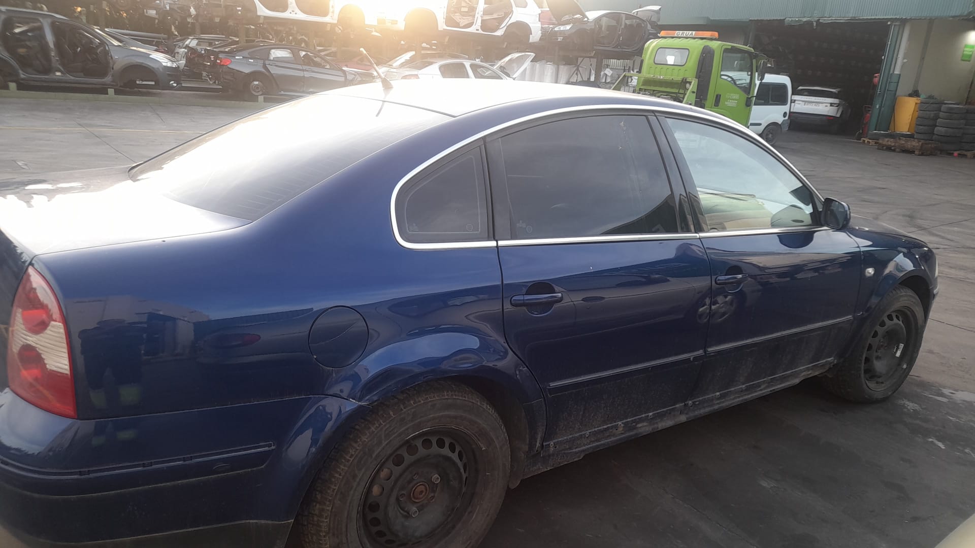 VOLKSWAGEN Passat B5 (1996-2005) Aripa dreapta față 3B0821106E 18665130