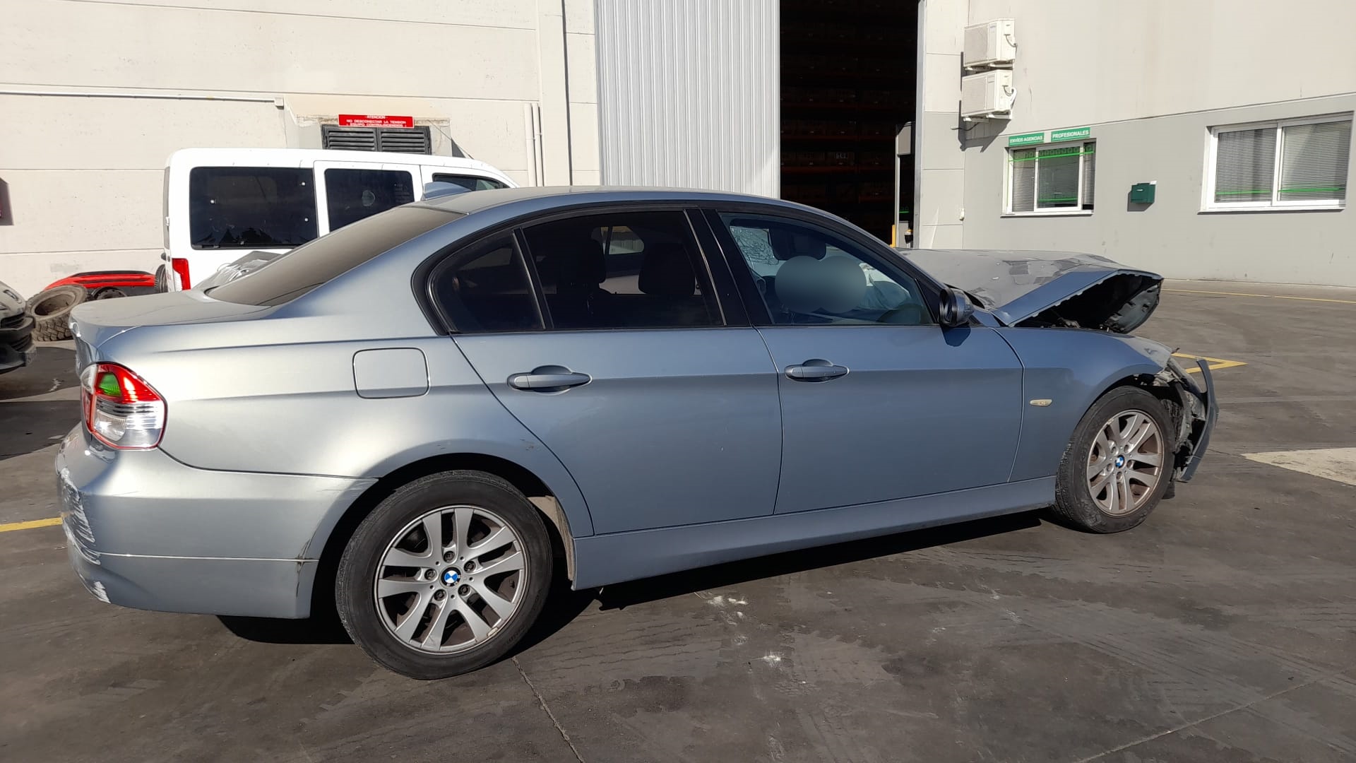 BMW 3 Series E90/E91/E92/E93 (2004-2013) Rear Left Door 41007203647 18645153