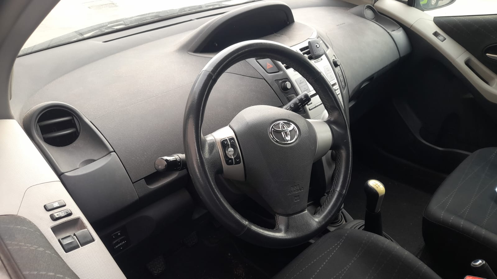 TOYOTA Yaris 2 generation (2005-2012) Mecanism ștergător de parbriz față 851500D080 23571532