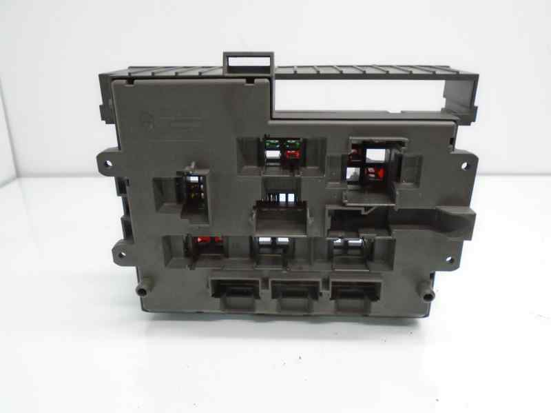 BMW 3 Series E90/E91/E92/E93 (2004-2013) Fuse Box 911944603 18462916