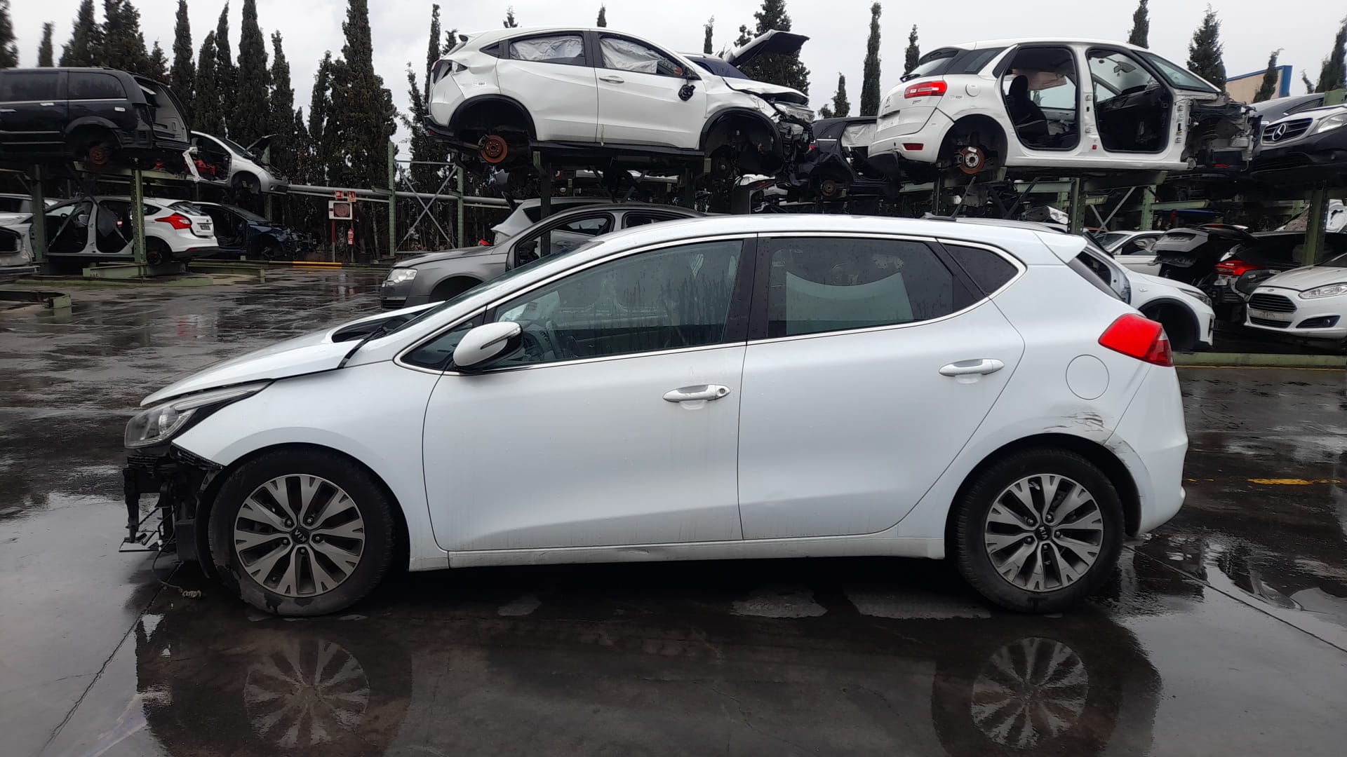 KIA Cee'd 2 generation (2012-2018) Hасос кондиционера 97701A6701 18542789