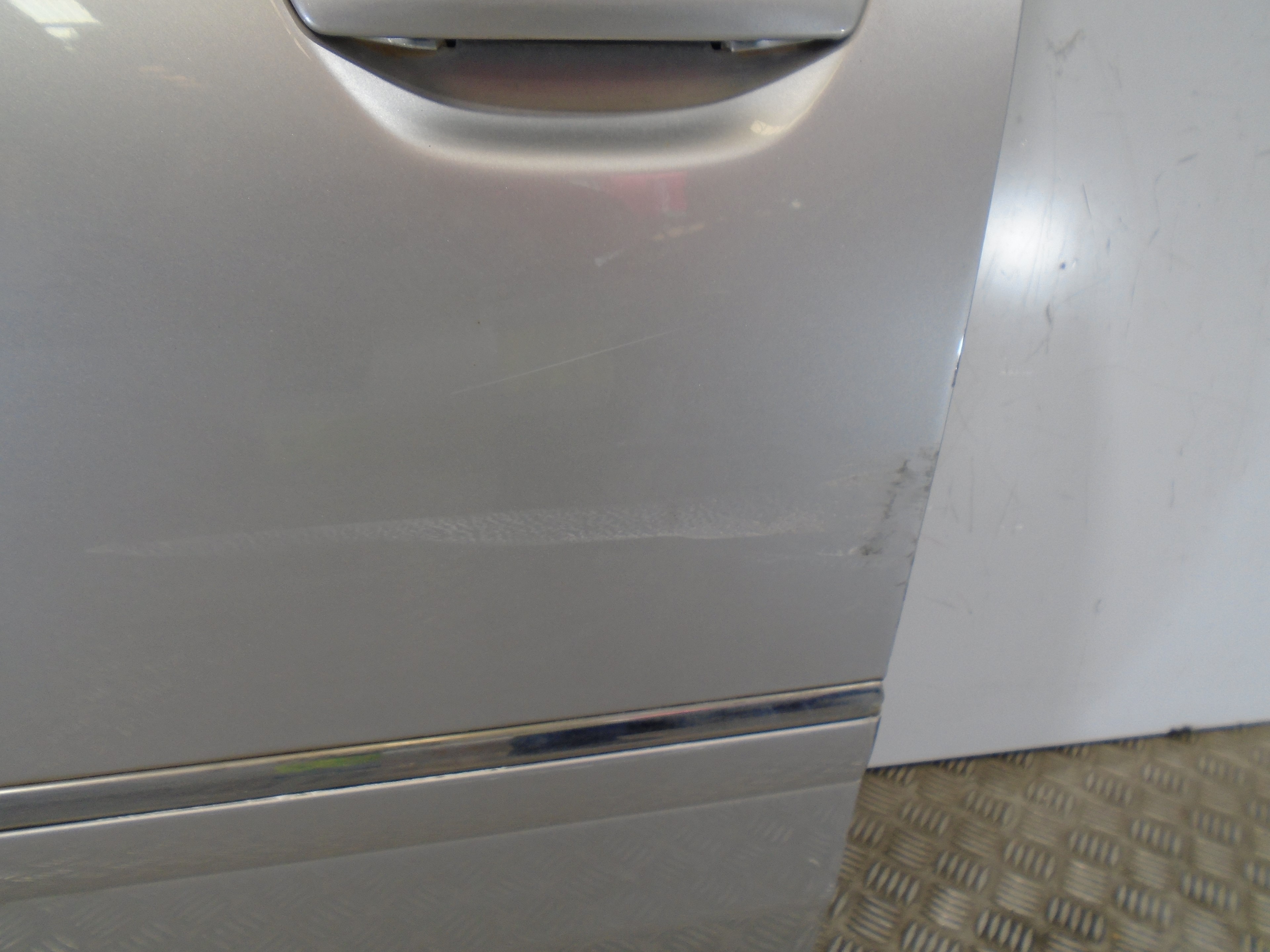AUDI A8 D3/4E (2002-2010) Vänster främre dörr 4E0831051C 25114503