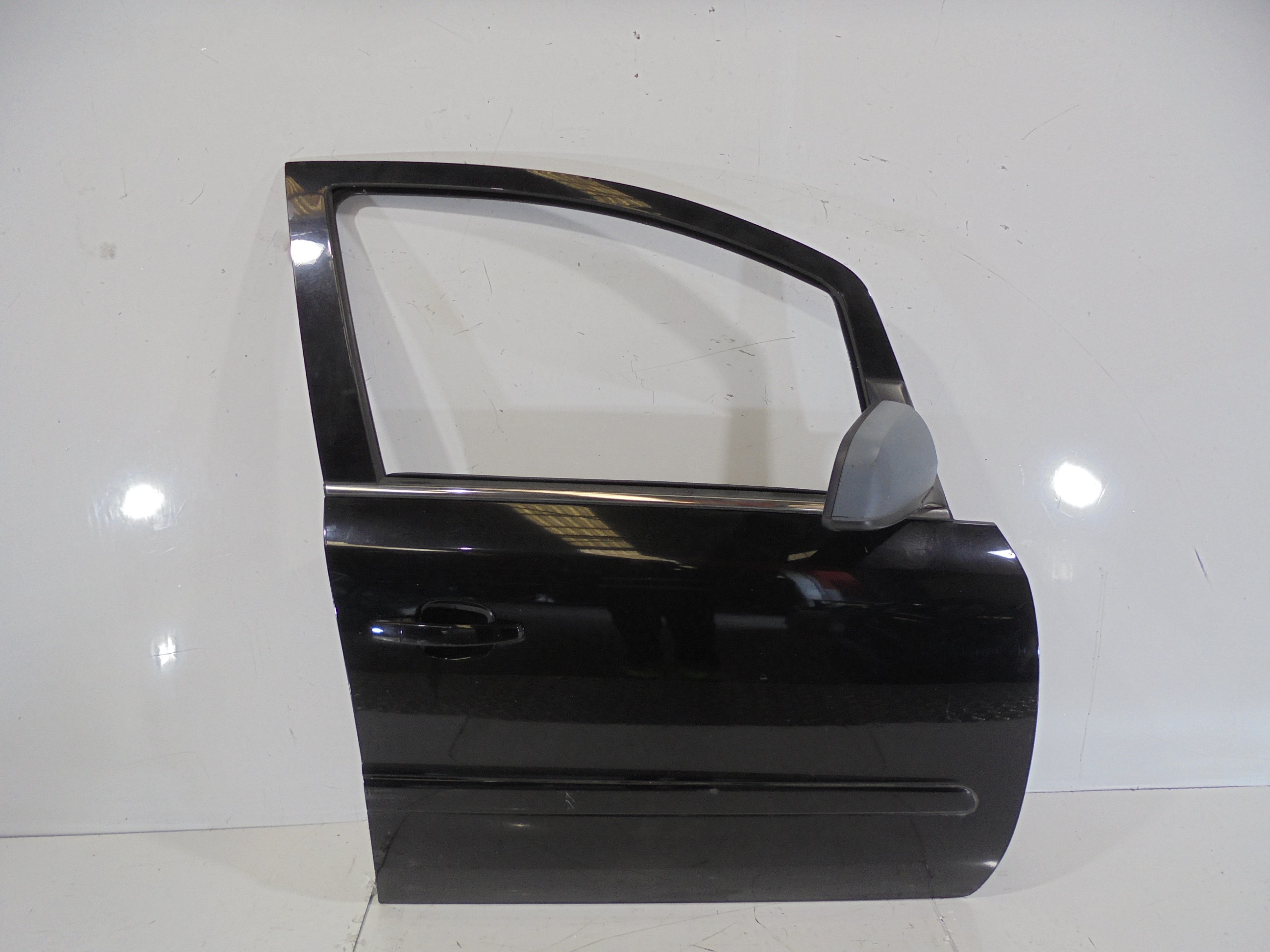 OPEL Zafira B (2005-2010) Front Right Door 13203014 18544962