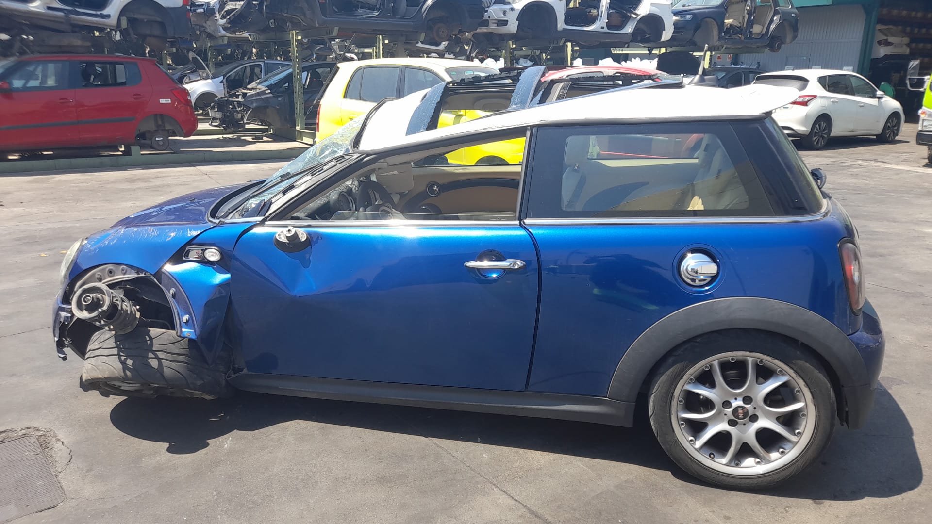 MINI Cooper R56 (2006-2015) Priekšējo kreiso durvju logu pacēlājs 51332756083 18571817