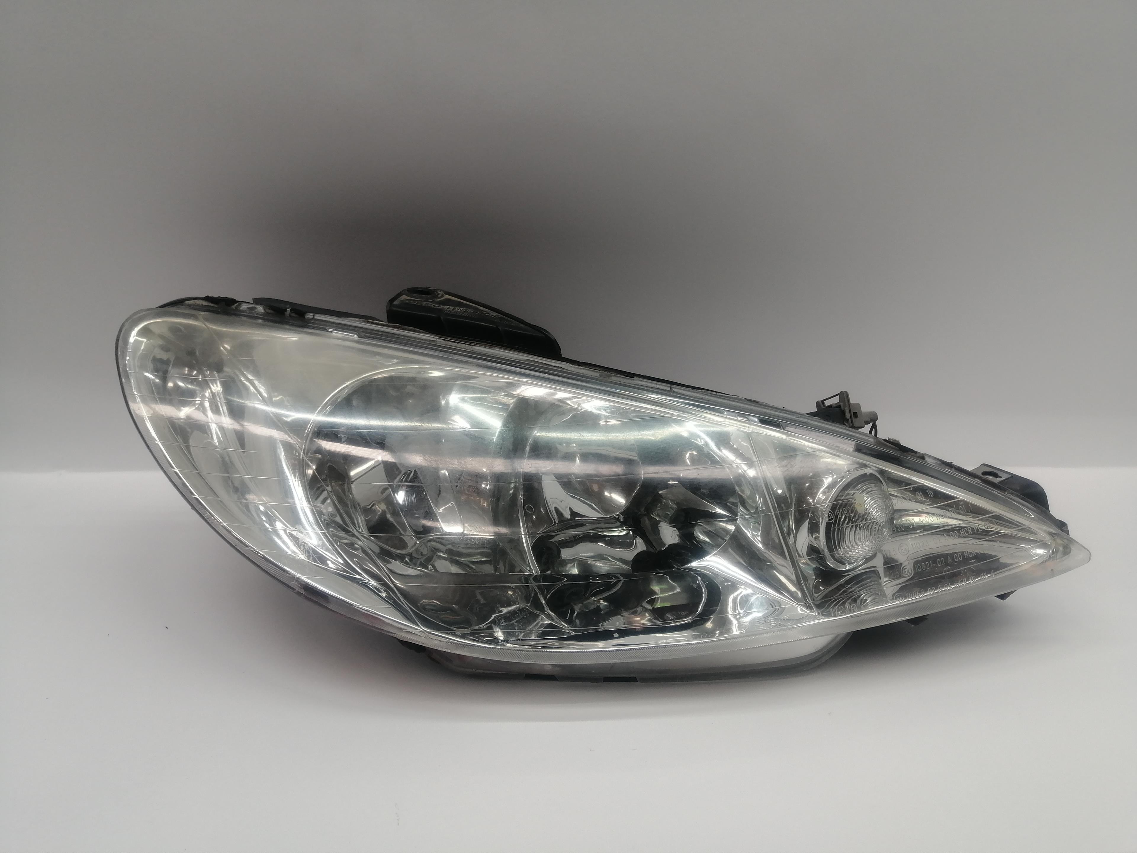 FORD Front Right Headlight 6205S9 25505328