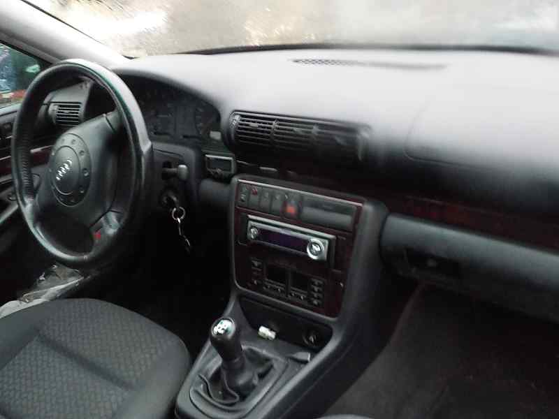 AUDI A4 B5/8D (1994-2001) Üzemanyagtartály fedélzárja 8D0862055 18539857