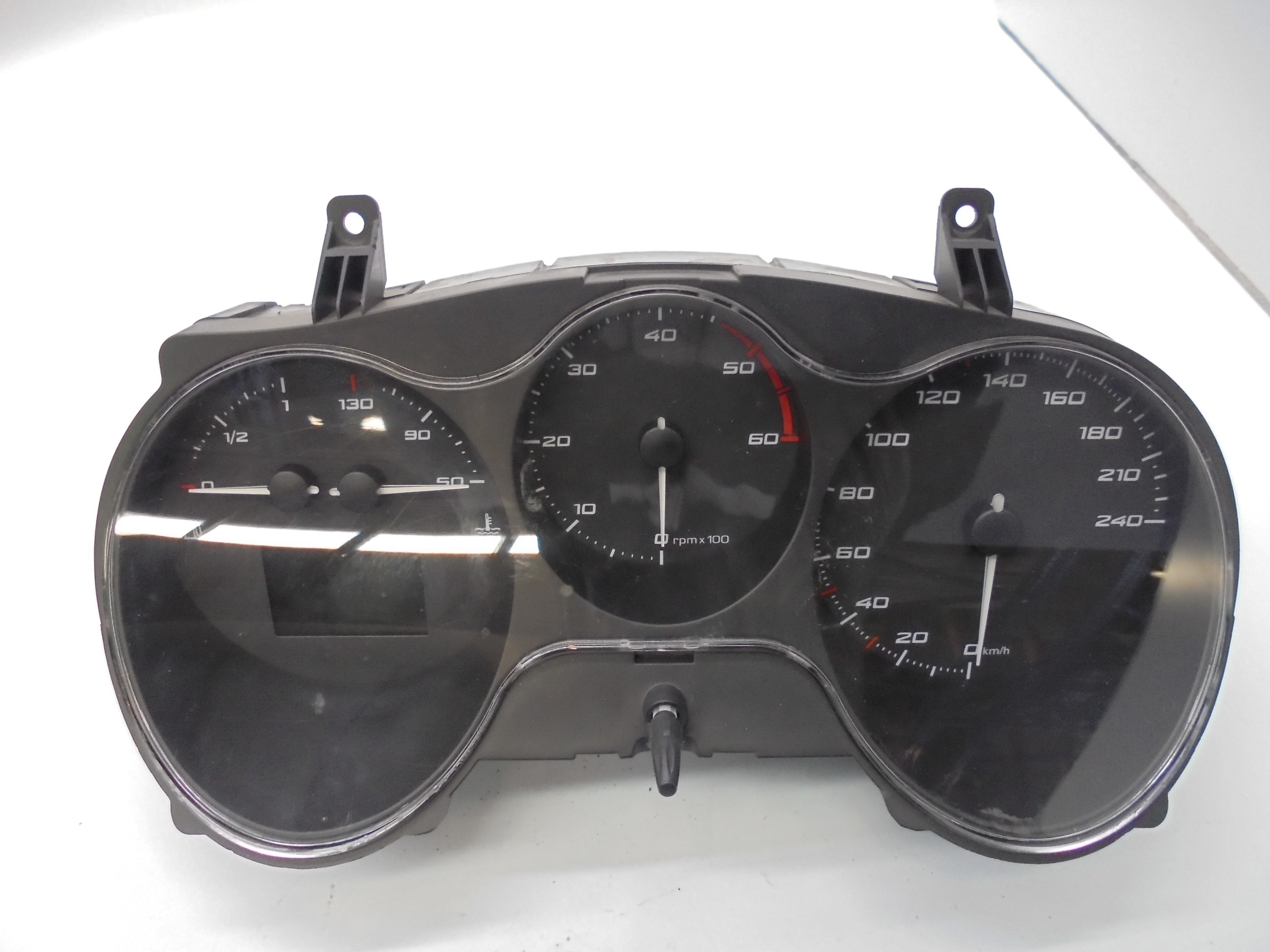 SEAT Leon 2 generation (2005-2012) Speedometer 1P0920810J 18635263