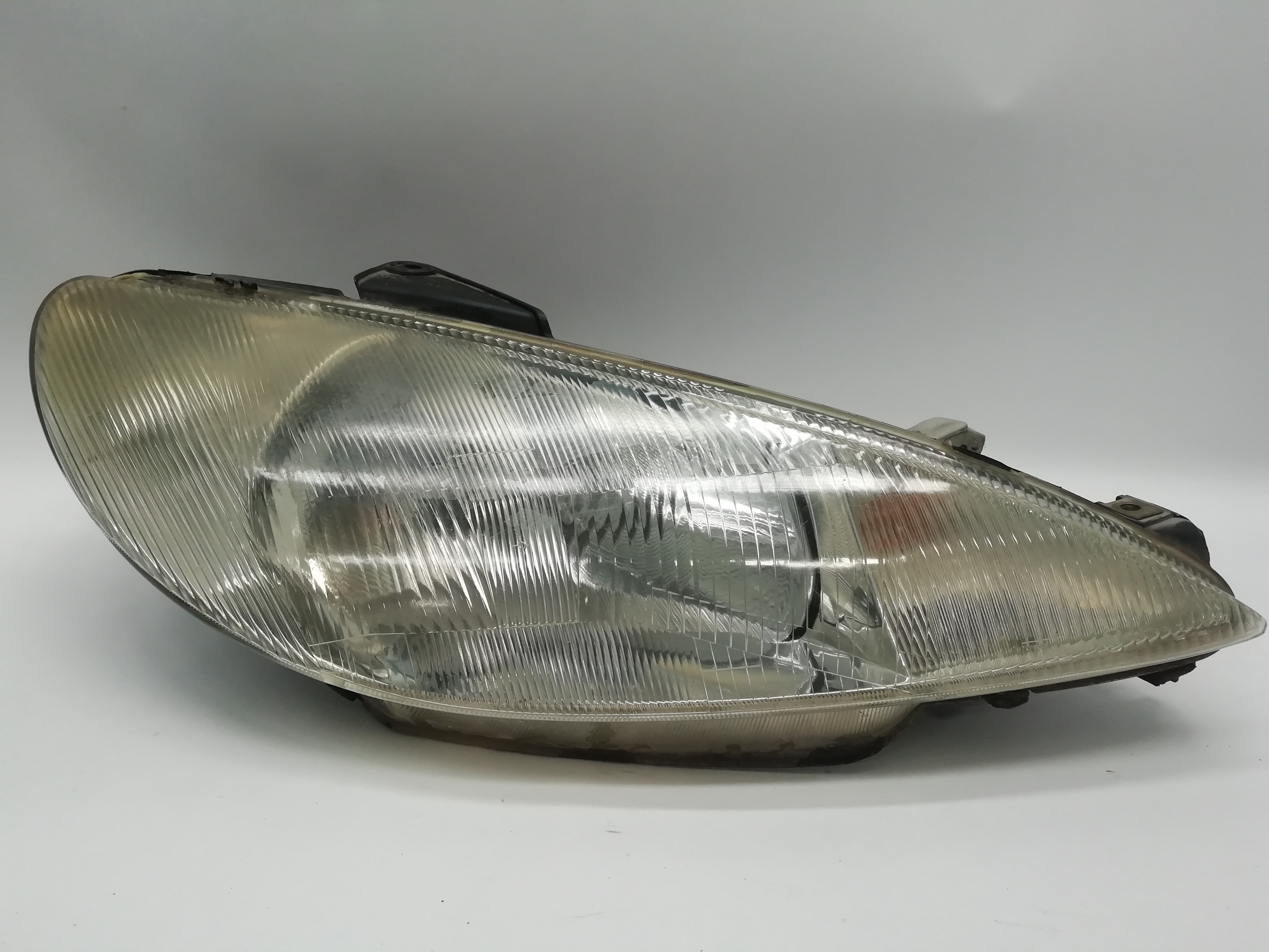 PEUGEOT 206 1 generation (1998-2009) Front Right Headlight 6205S7 25169853