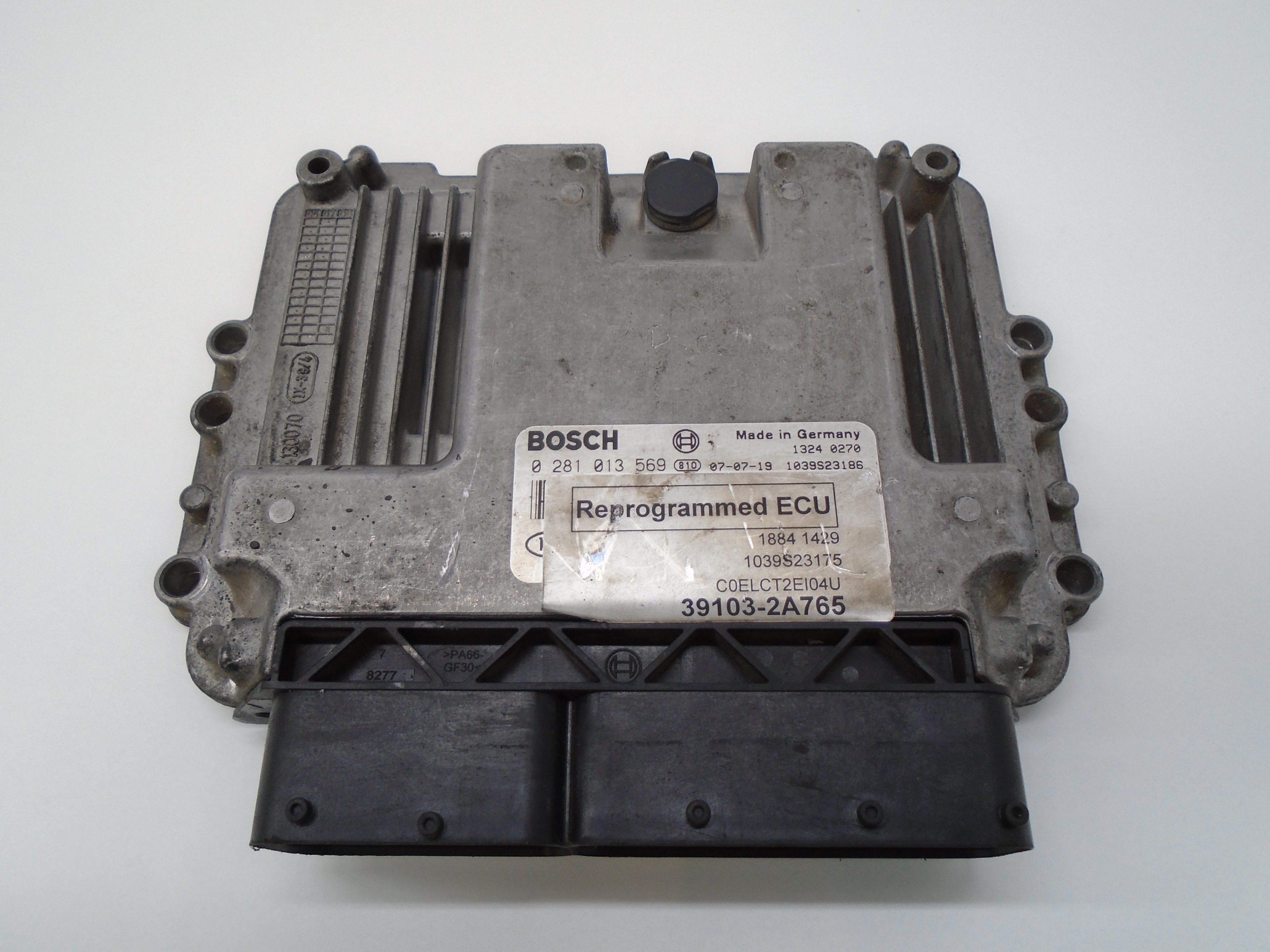 KIA Cee'd 1 generation (2007-2012) Motorstyrenhet ECU 0281013569 18501795