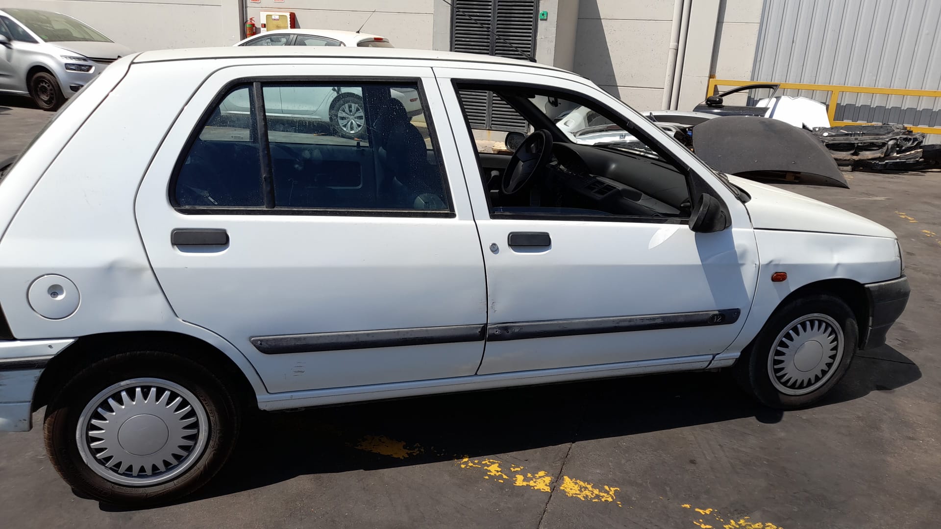 RENAULT Clio 1 generation (1990-1998) Бампер передний 7701466298 18562529