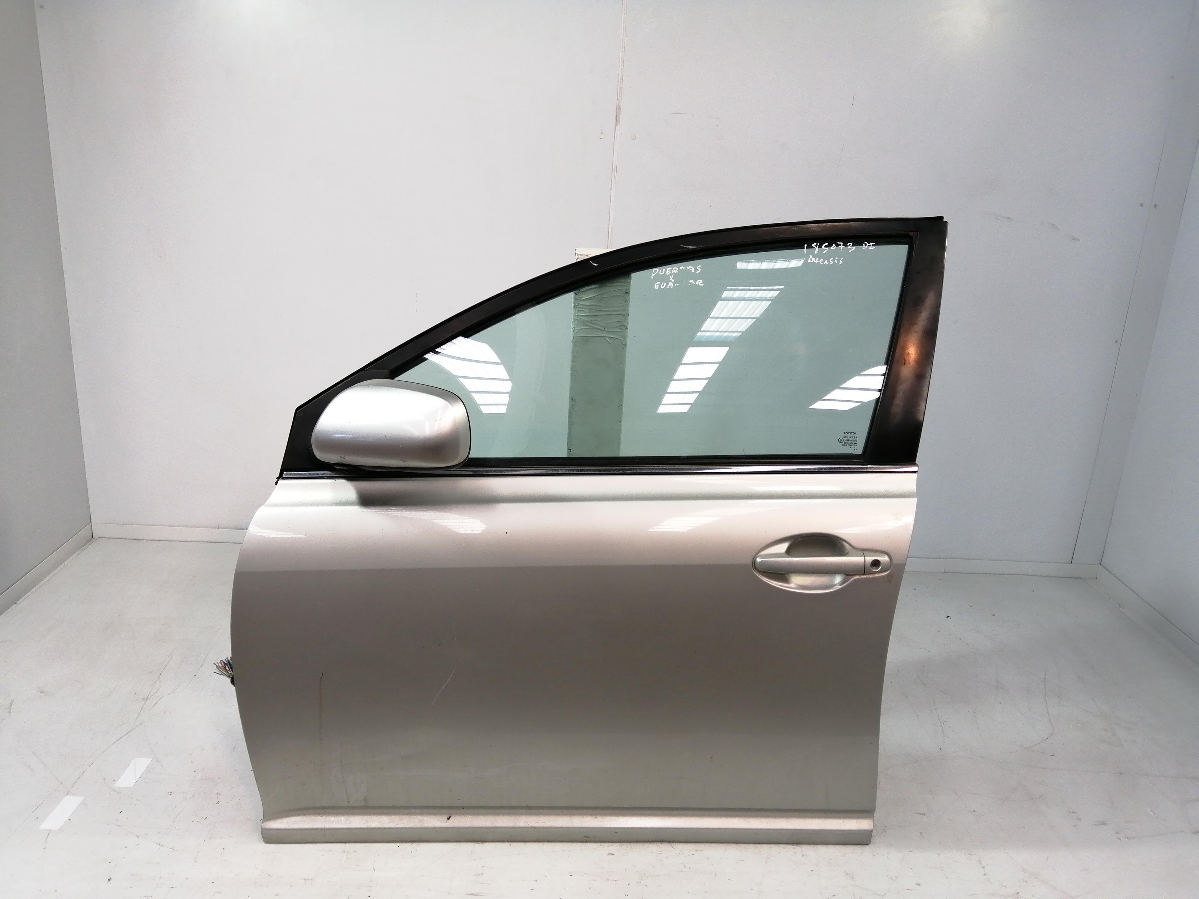 TOYOTA Avensis 2 generation (2002-2009) Priekinės kairės durys 6700205050 25186146