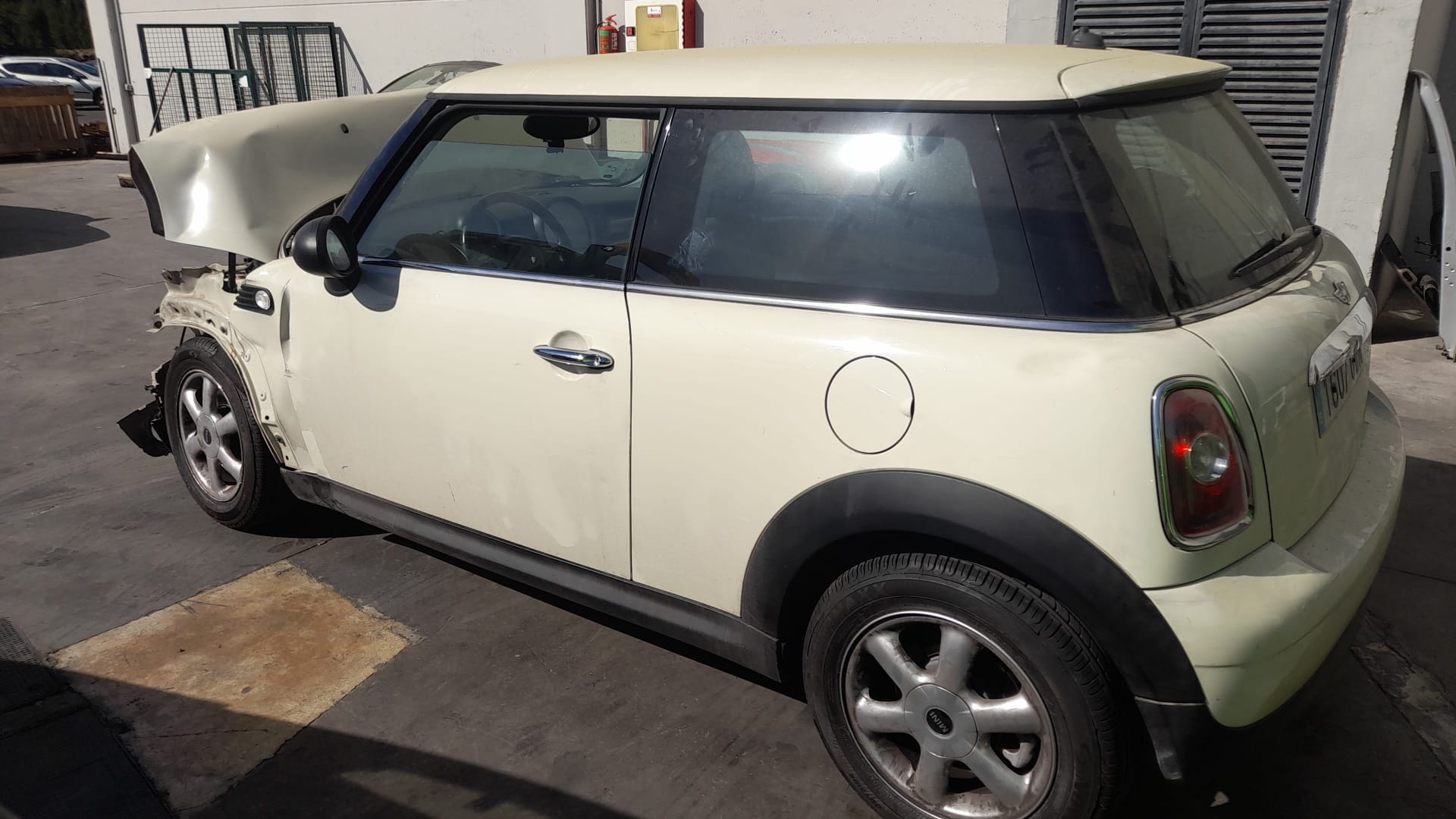 MINI Cooper R56 (2006-2015) Priekšējo kreiso durvju logu pacēlājs 51332756083 18655124