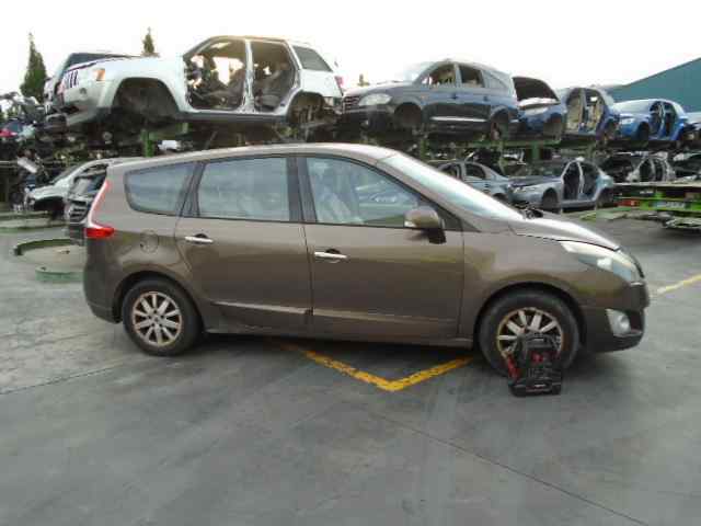 RENAULT Scenic 3 generation (2009-2015) Aizmugurējo labo durvju logu pacēlājs 827208148R 18450522