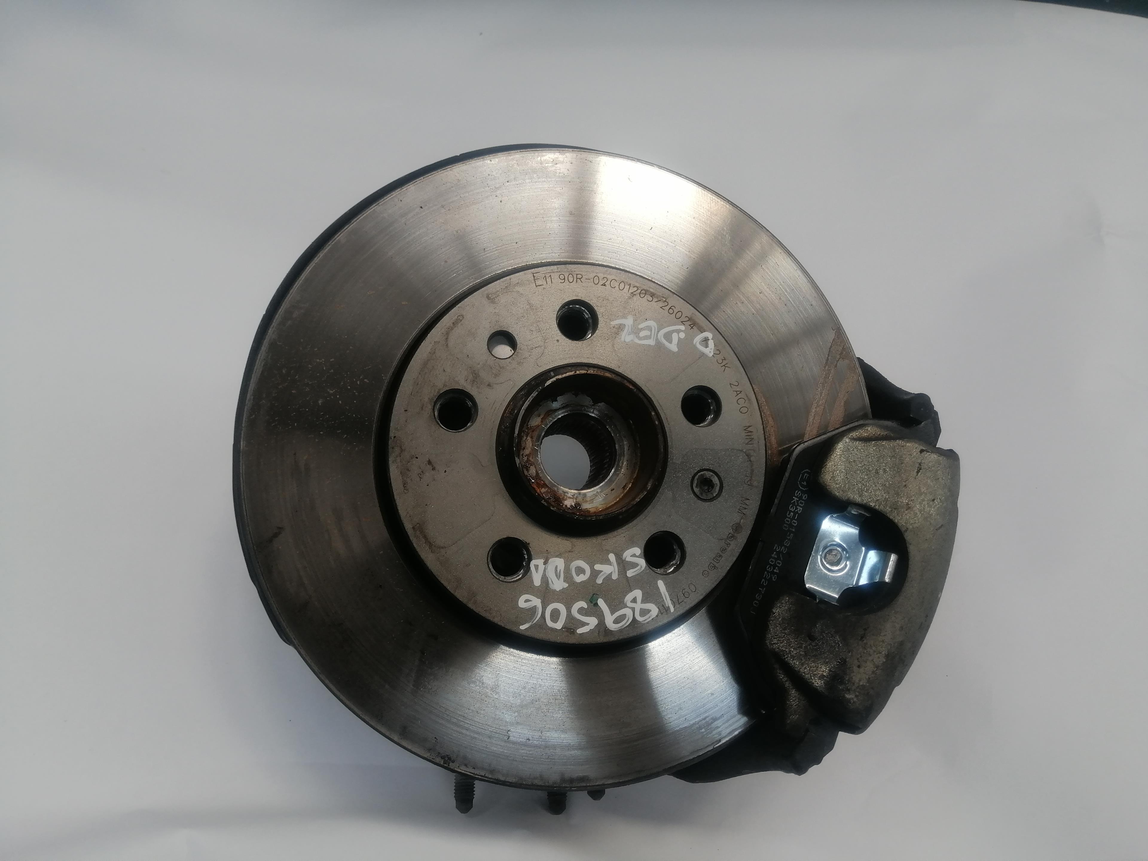 SKODA Rapid 2 generation (1985-2023) Front Right Wheel Hub 6Q0407256AC 25686129