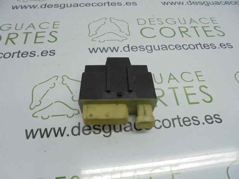 PEUGEOT 3008 1 generation (2010-2016) Relays 6500EJ 18411519