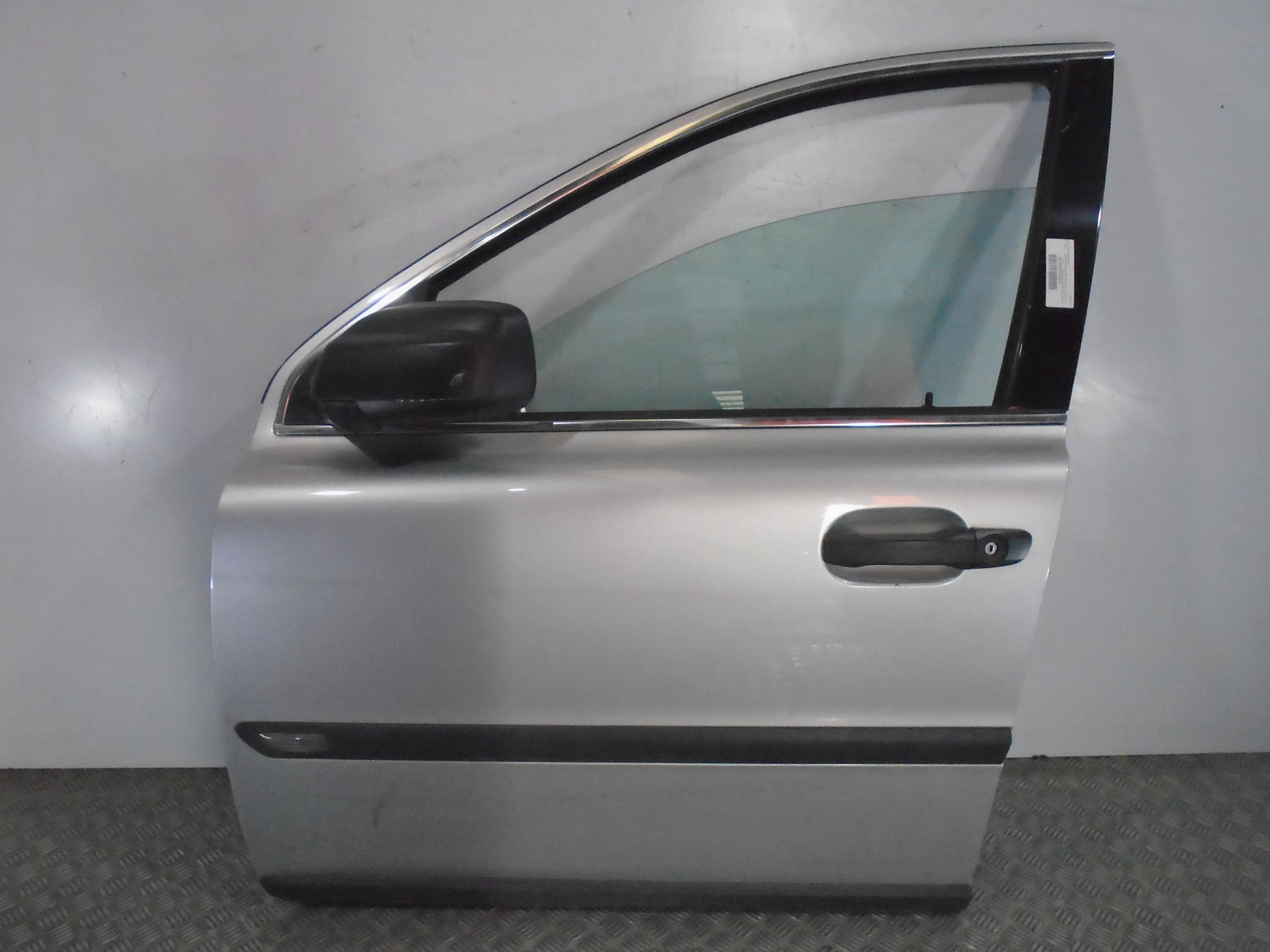 VOLVO XC90 1 generation (2002-2014) Front Left Door 30796496 18524572