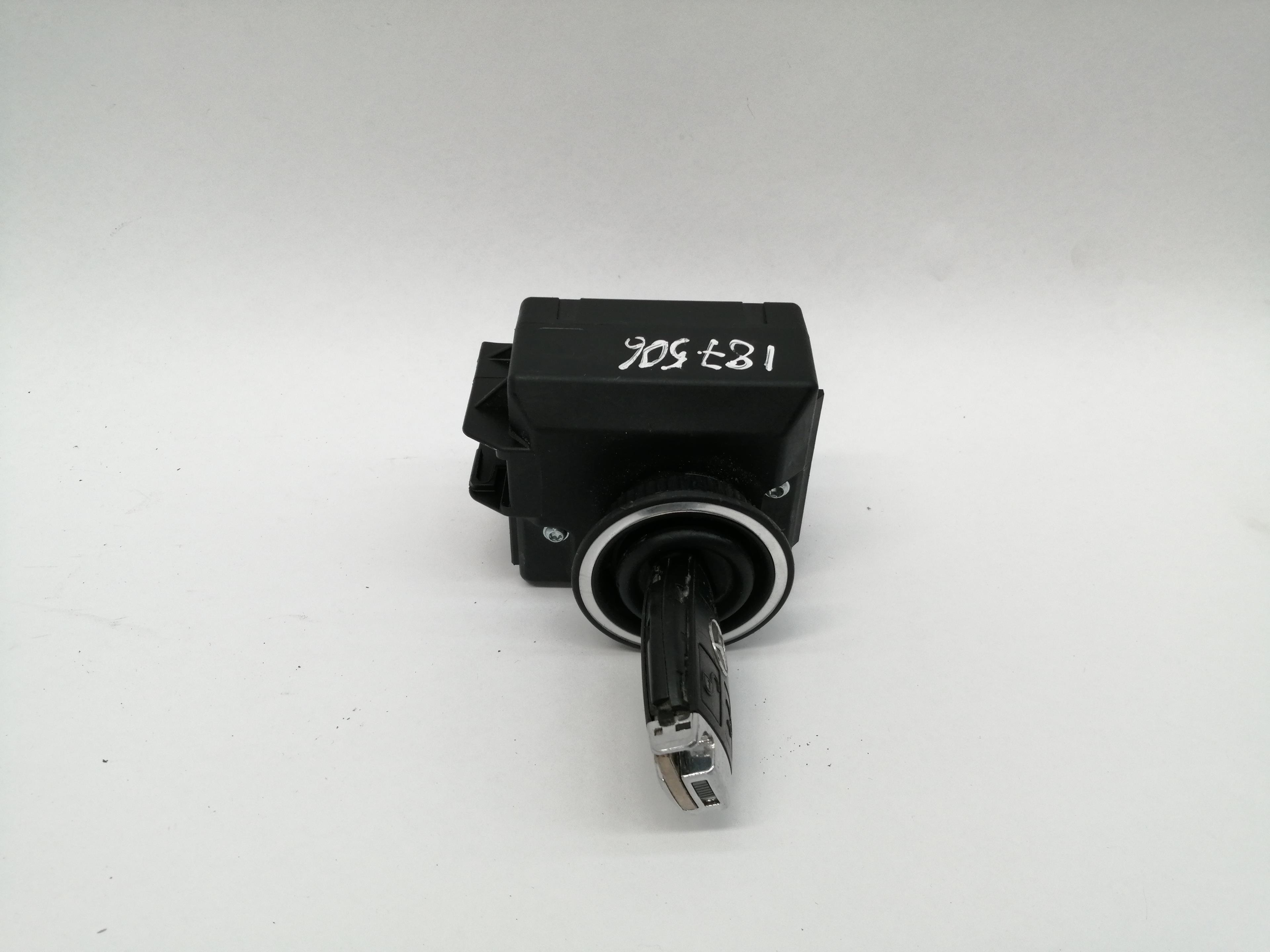 MERCEDES-BENZ C-Class W204/S204/C204 (2004-2015) Ignition Lock A2079052700 25160500