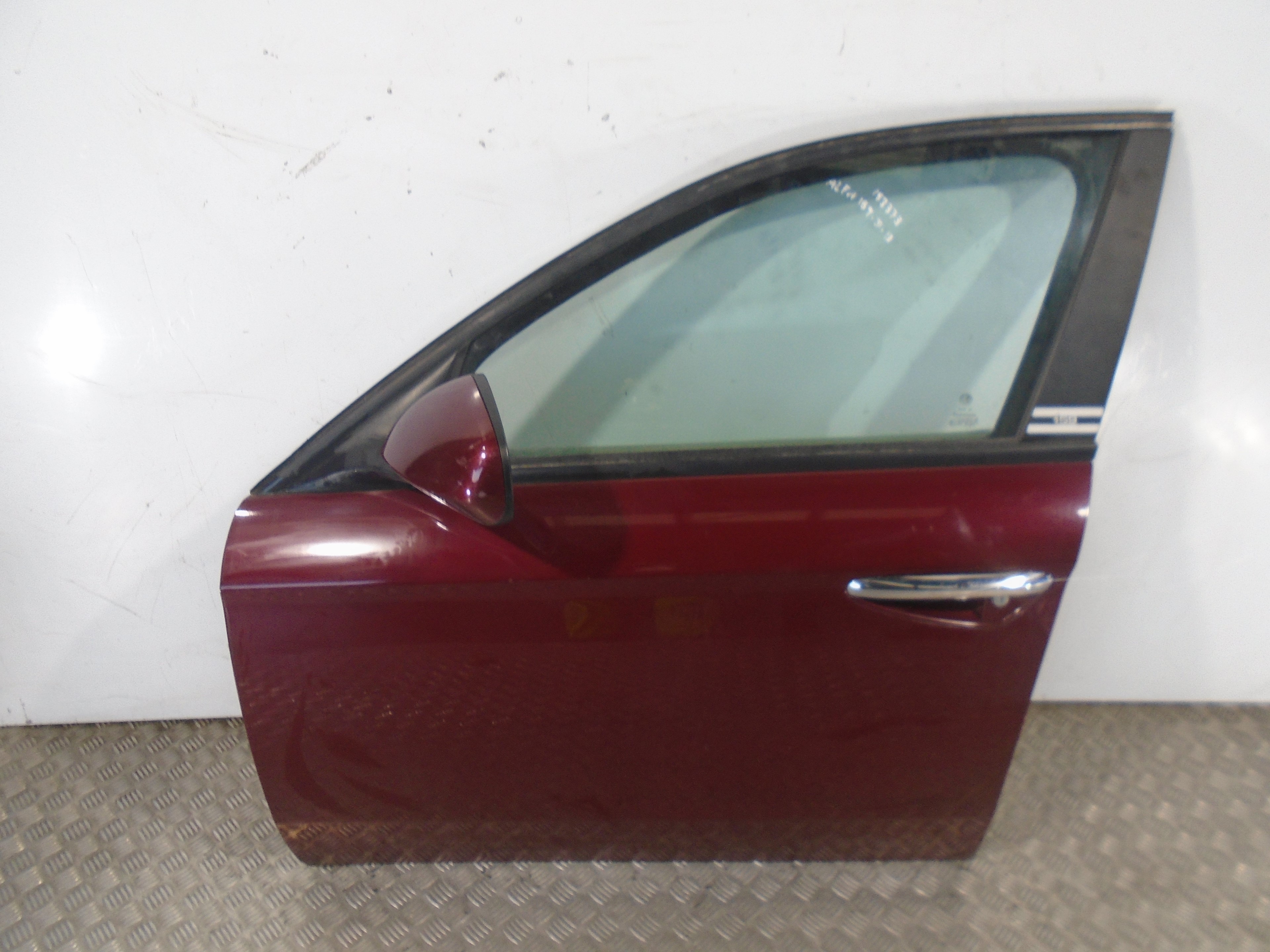 ALFA ROMEO 159 1 generation (2005-2011) Priekinės kairės durys 60688170 27510654