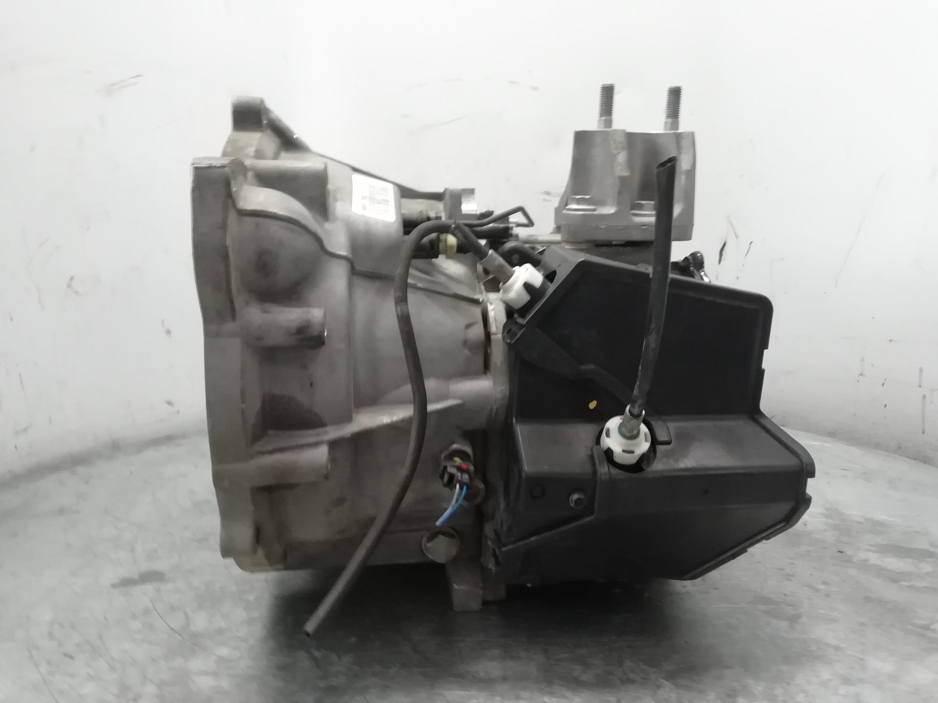 HYUNDAI Fiesta 5 generation (2001-2010) Gearbox 8A6R7002JL,8A6R7002JL 24026197