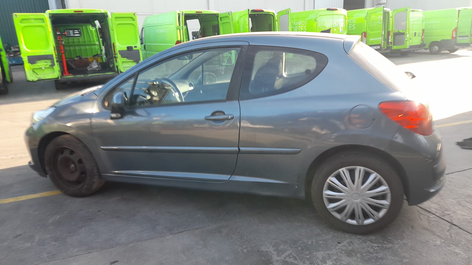 PEUGEOT 207 1 generation (2006-2009) Крышка багажника 8701W3 24015268