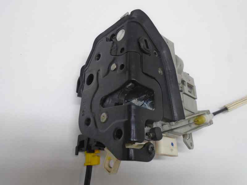 AUDI A6 C6/4F (2004-2011) Bal hátsó ajtó zárja 8K0839015F 18630963