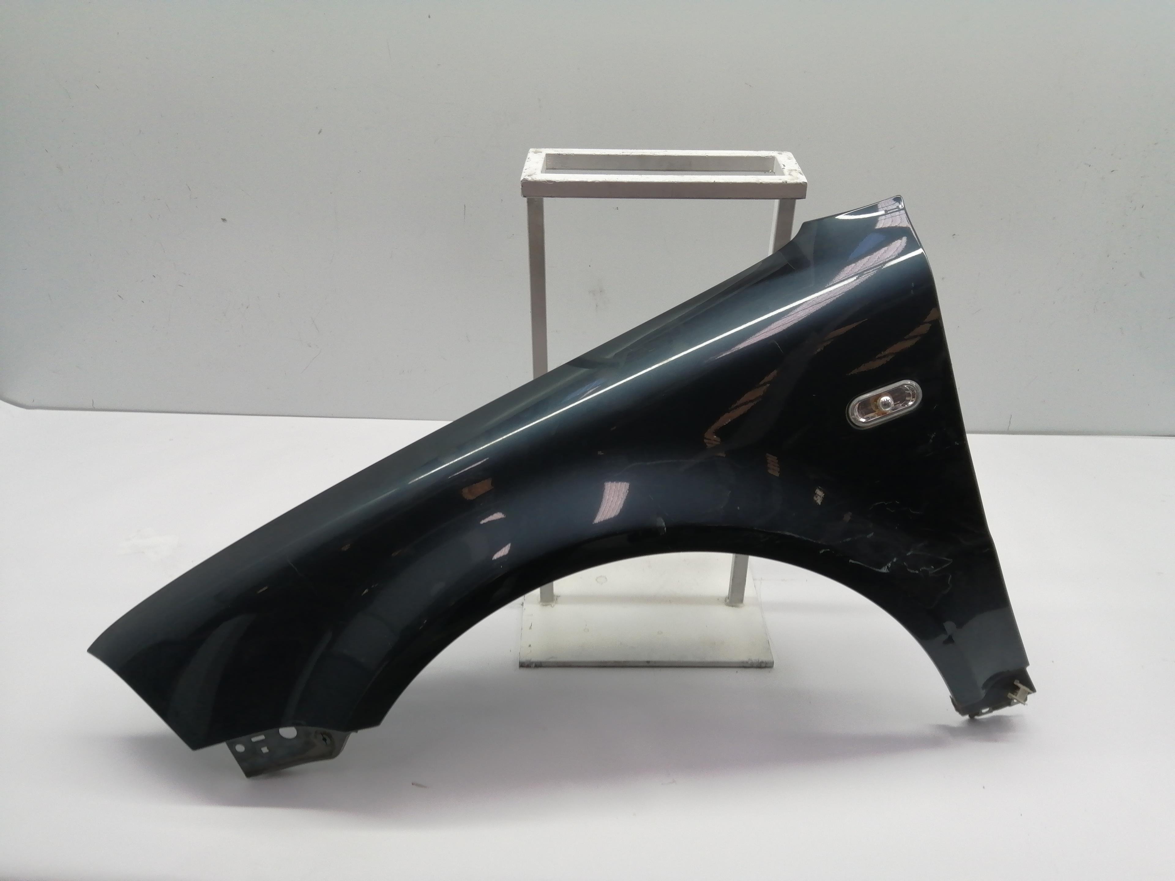 VOLKSWAGEN Passat B5 (1996-2005) Front Left Fender 3B0821105E 24019431