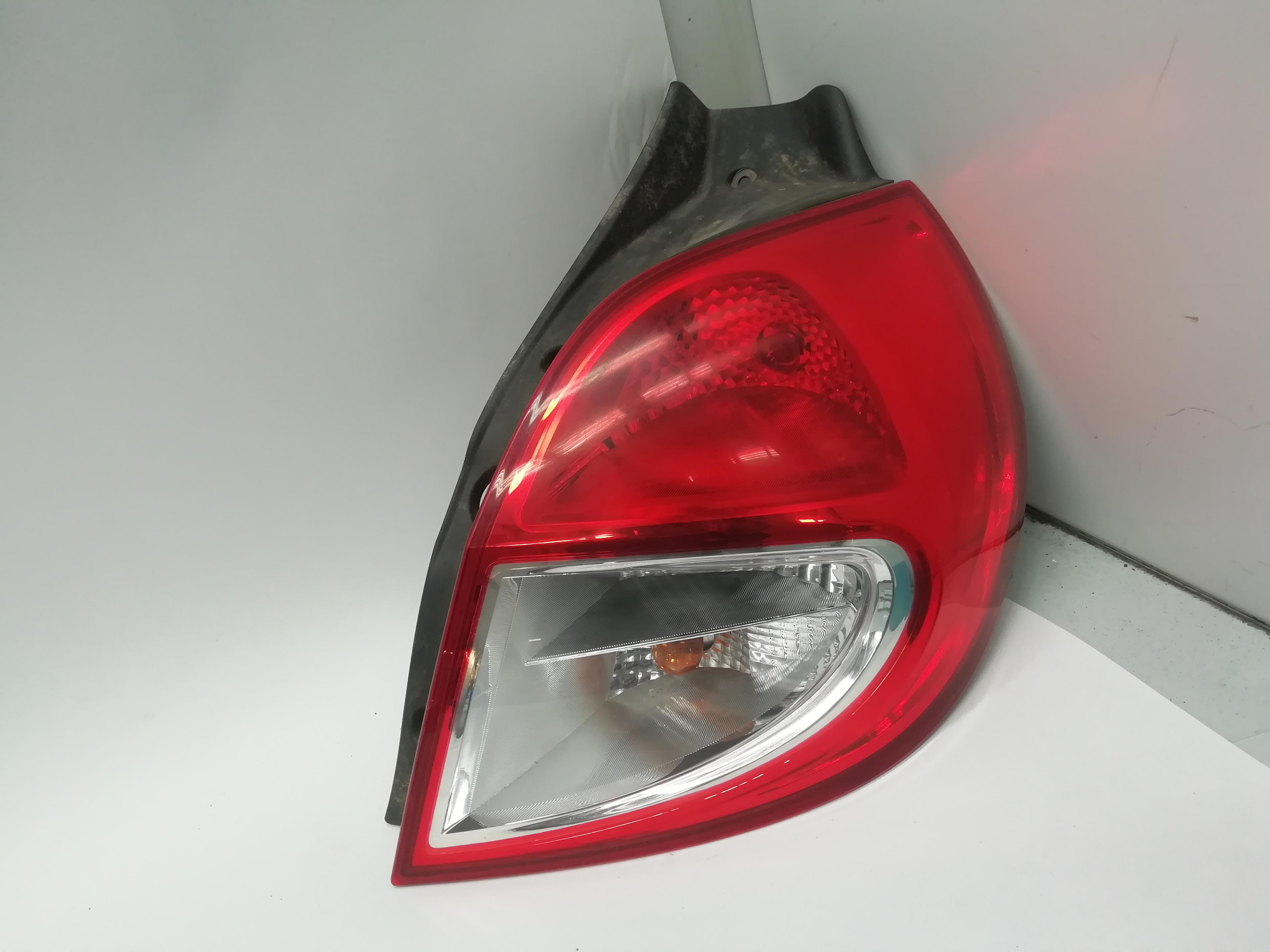 RENAULT Clio 3 generation (2005-2012) Rear Right Taillight Lamp 8200886946, 8200886946 24018650