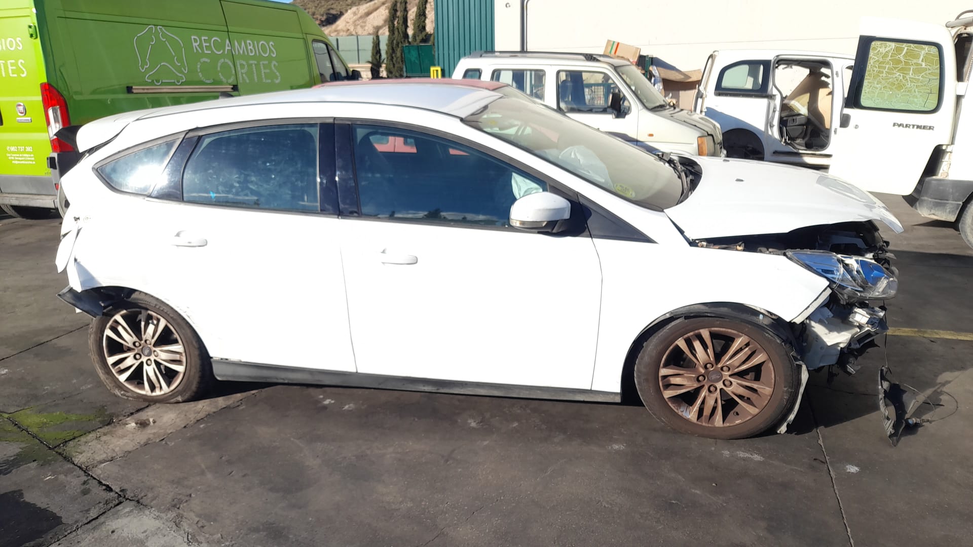 FORD Focus 3 generation (2011-2020) Aizmugurējās kreisās durvis 2172760 18614285