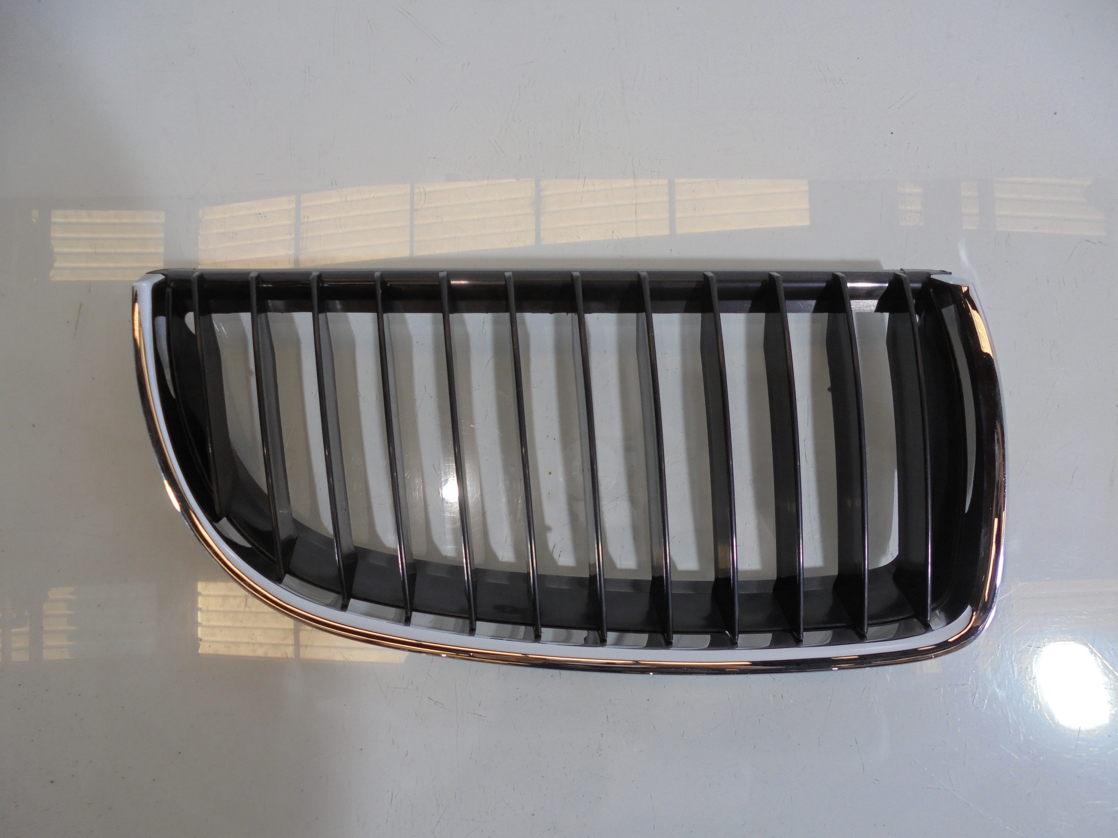 BMW 3 Series E90/E91/E92/E93 (2004-2013) Radiator Grille 18528780