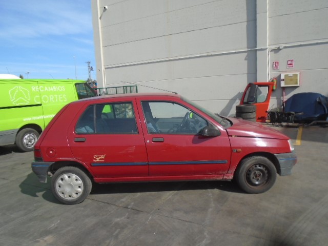 RENAULT Clio 1 generation (1990-1998) Преден ляв мигач 7701036017 18515760