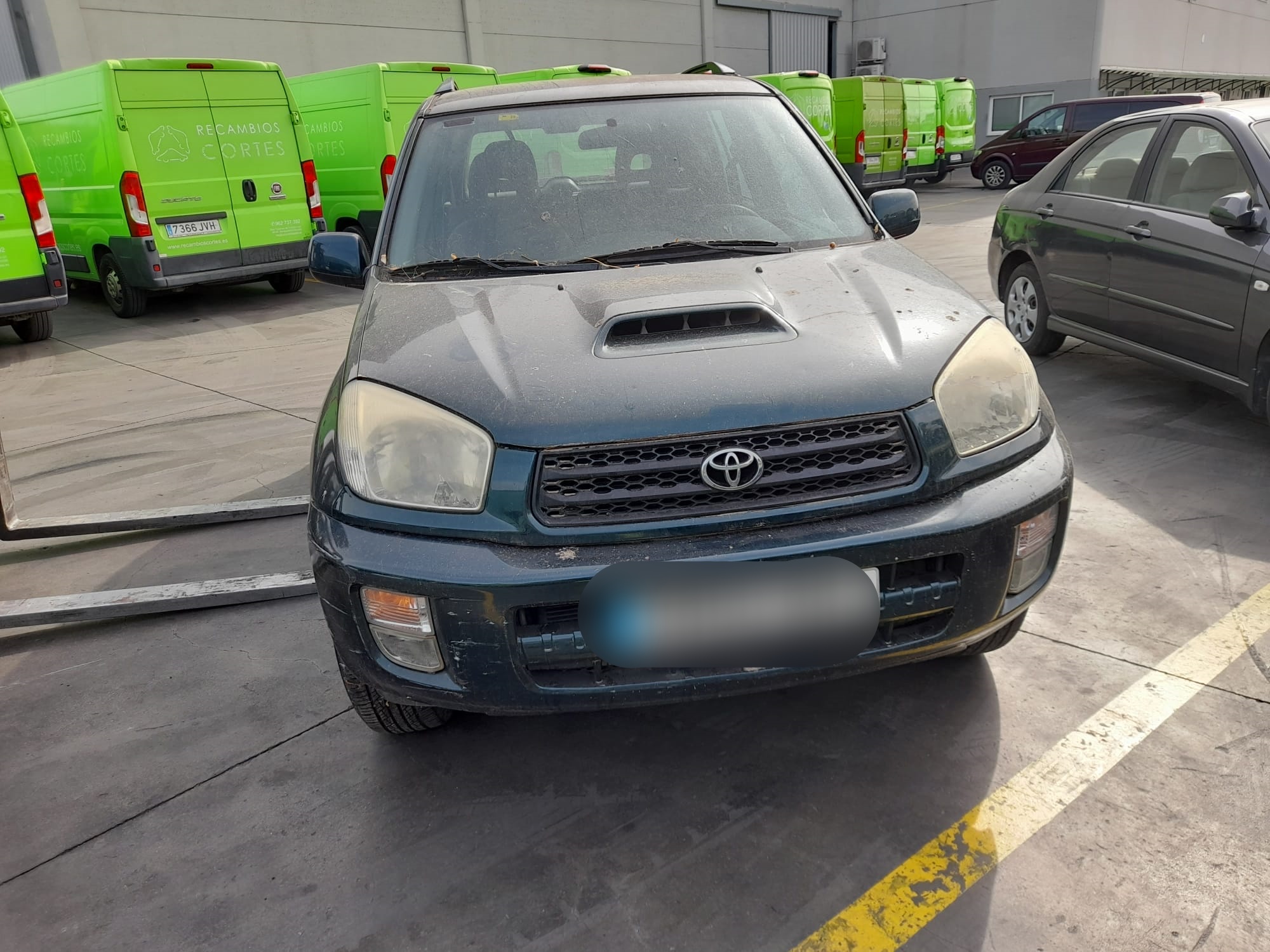 TOYOTA RAV4 2 generation (XA20) (2000-2006) Фонарь задний правый 8155142060 21940408