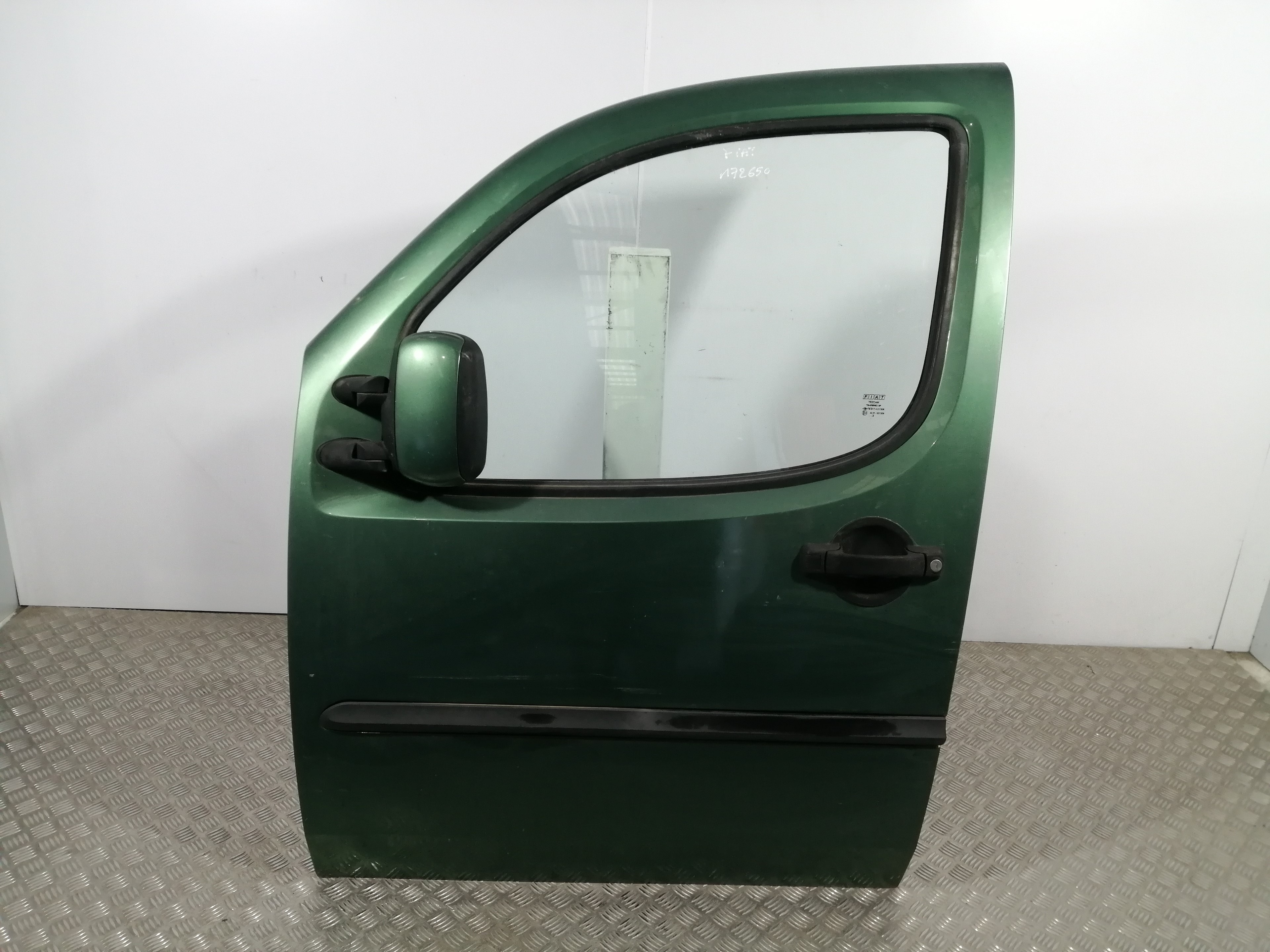 FIAT Doblo 1 generation (2001-2017) Priekinės kairės durys 51847706 18583602